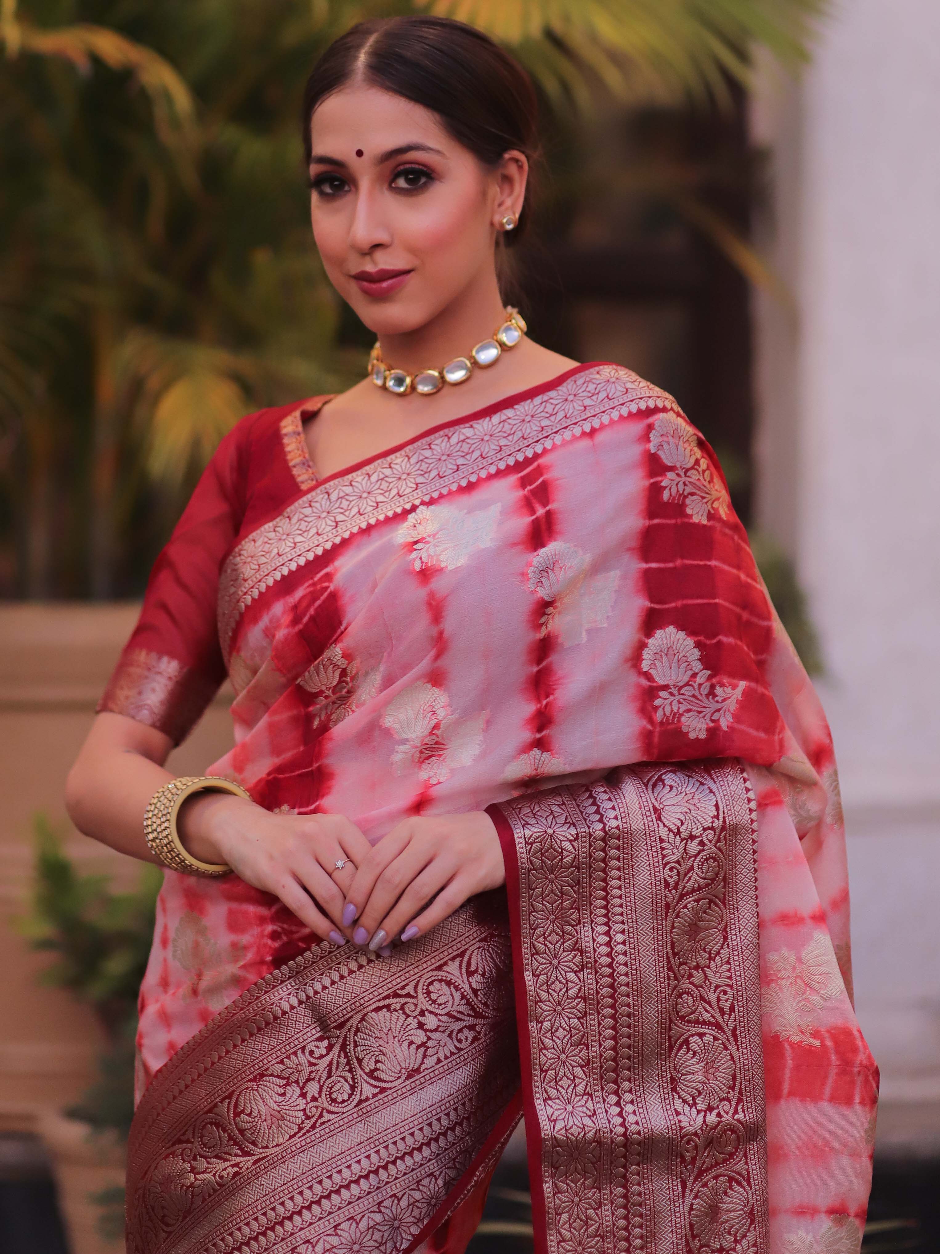 Banarasee Handwoven Soft Semi Silk Saree With Shibori Design-Maroon & White