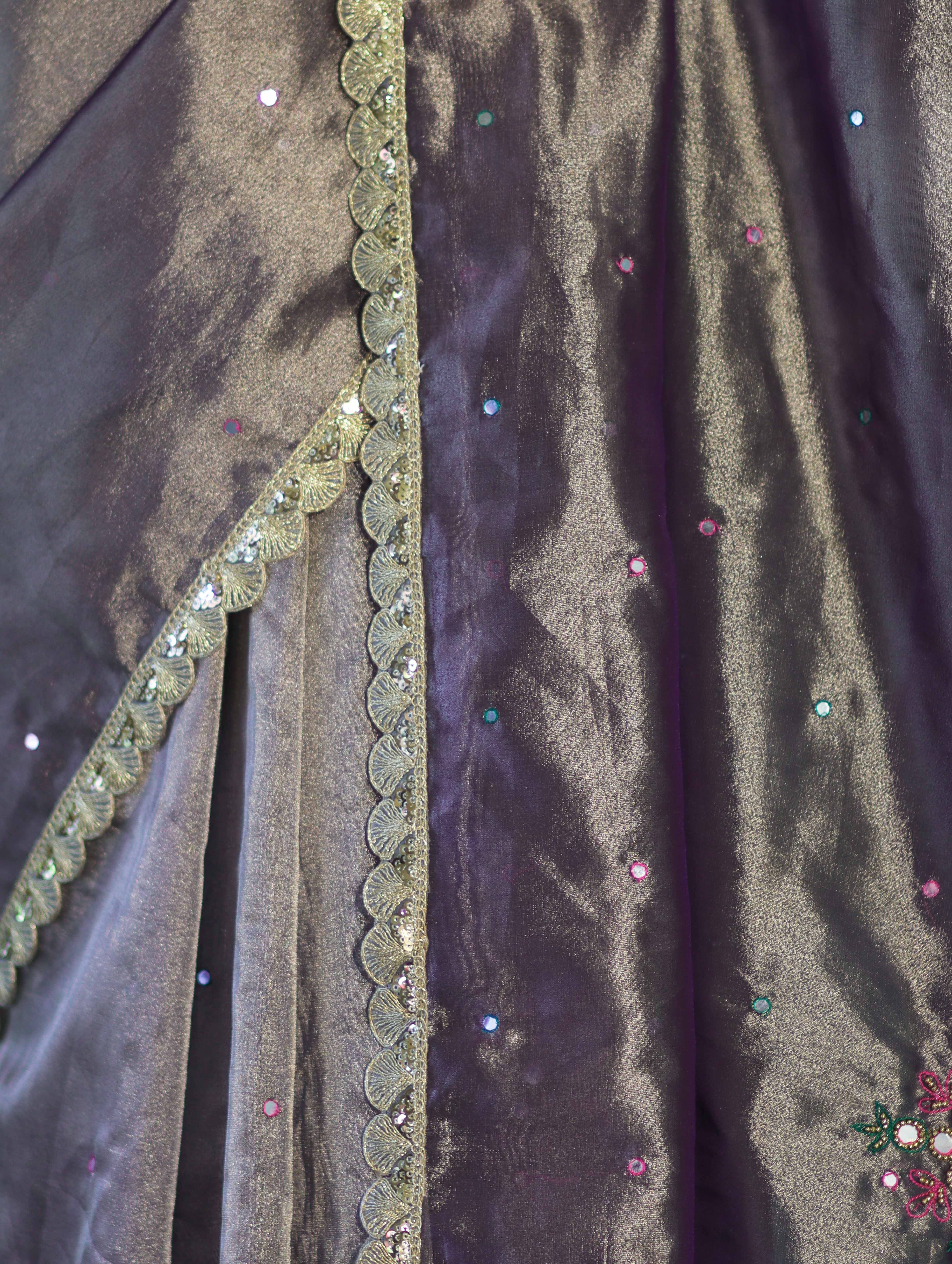 Banarasee Handwoven Tissue Saree With Handwoven Pearl Motifs & Lace-Mauve