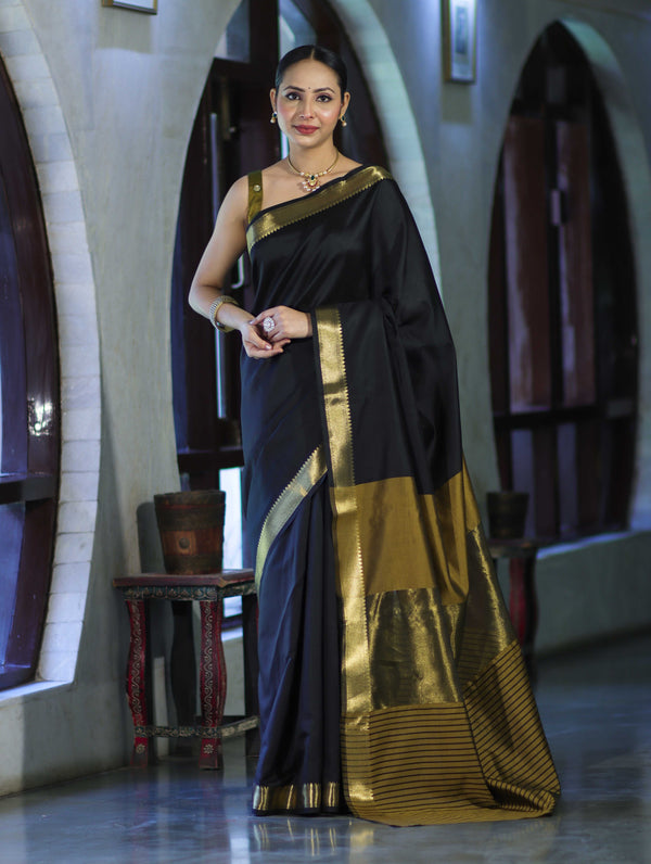 Banarasee Handloom Cotton Silk Plain Saree With Contrast Pallu & Border-Black & Gold