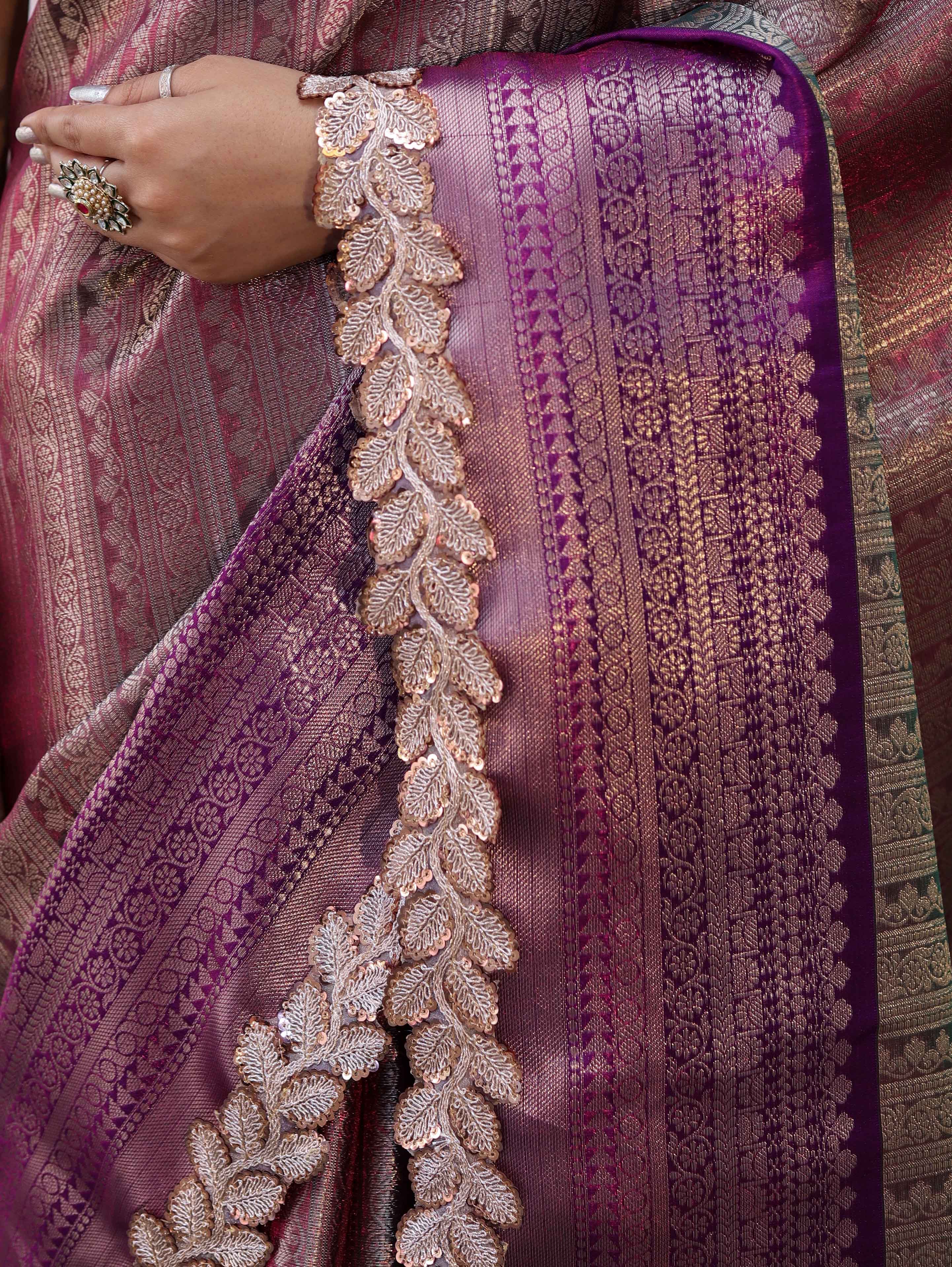 Banarasee Handwoven Dual Tone Tissue Saree With Zari Woven Design Contrast Border & Lace-Pink & Violet