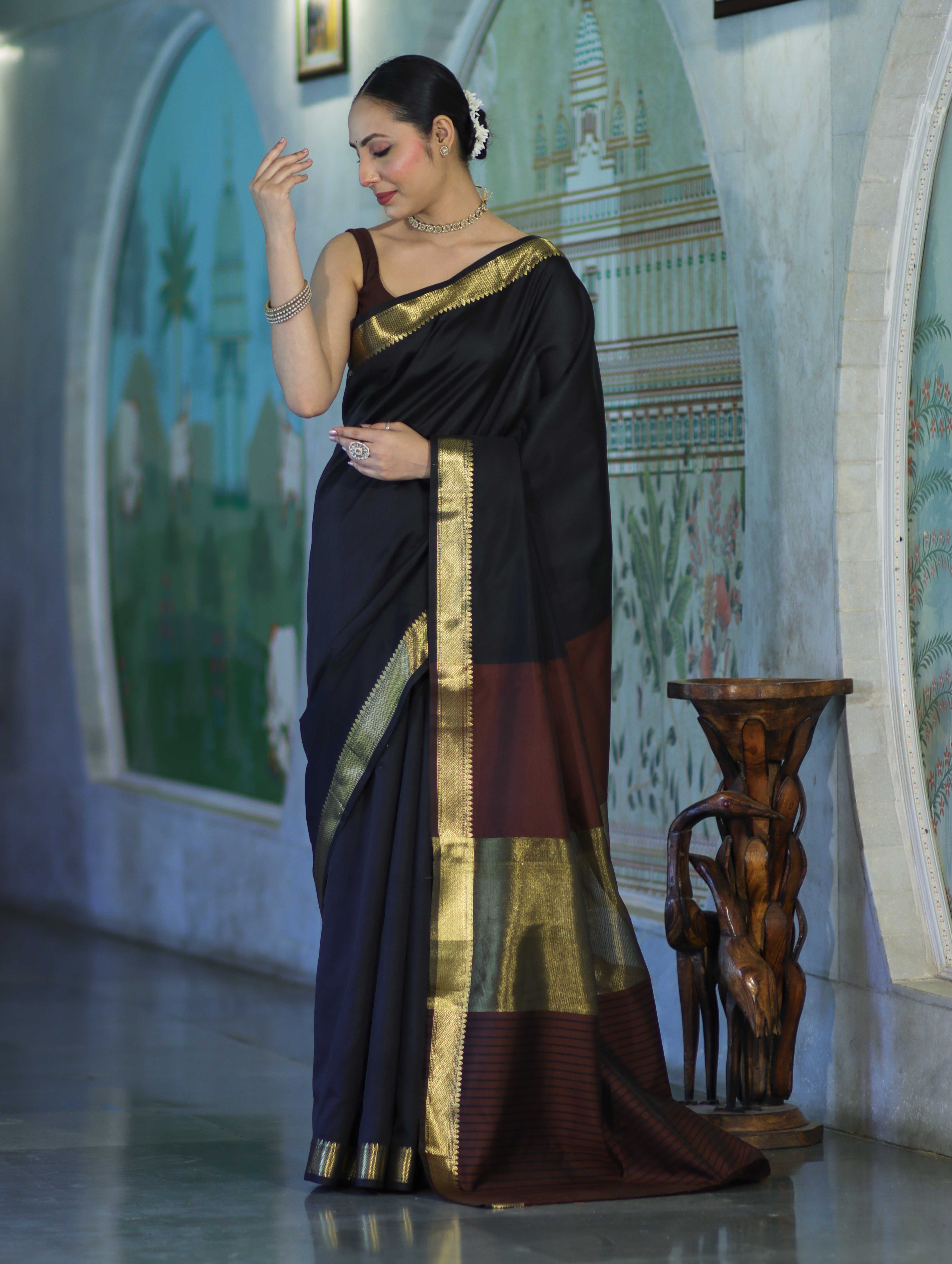 Banarasee Handloom Cotton Silk Plain Saree With Contrast Pallu & Border-Black & Brown