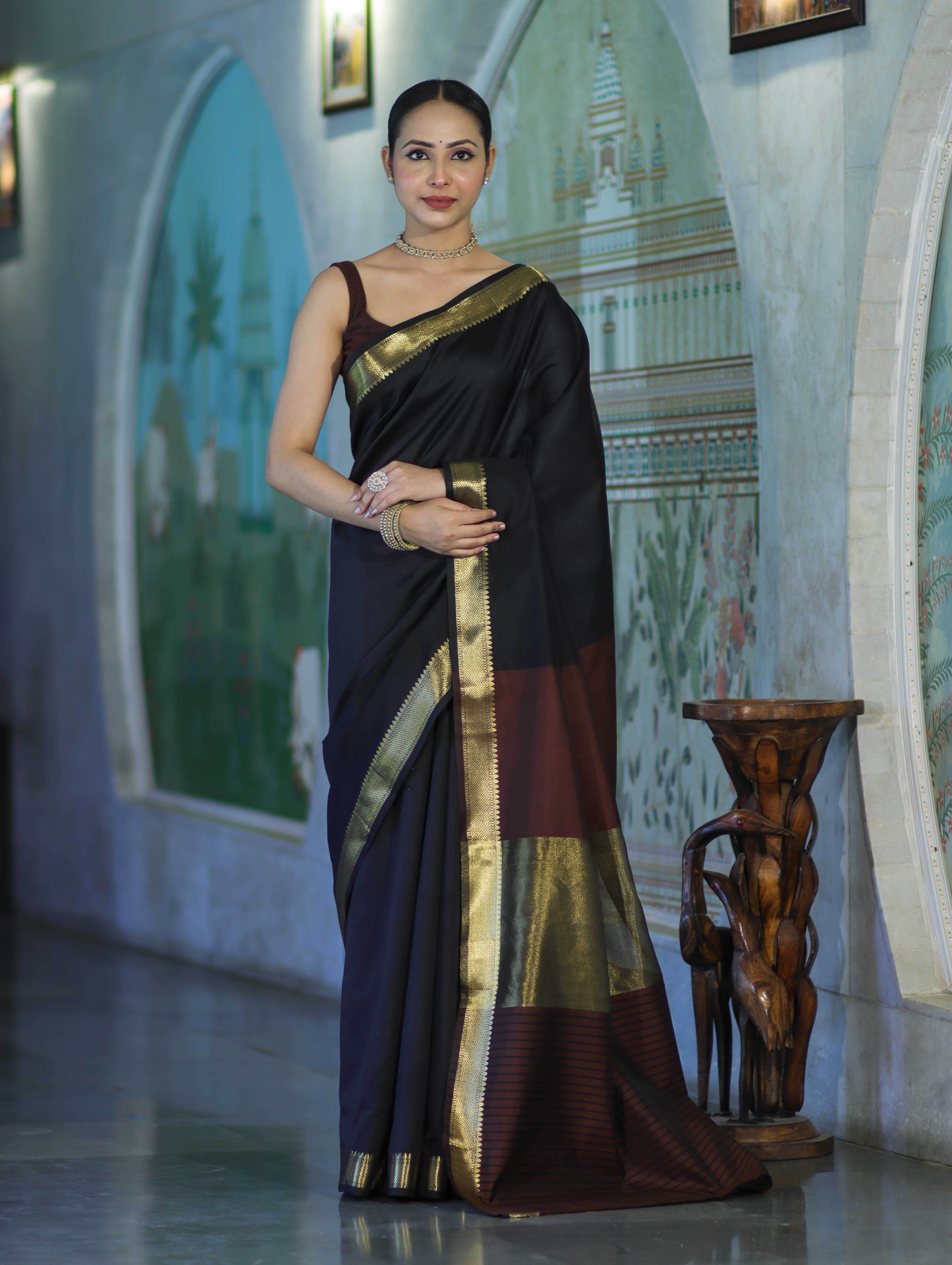Banarasee Handloom Cotton Silk Plain Saree With Contrast Pallu & Border-Black & Brown