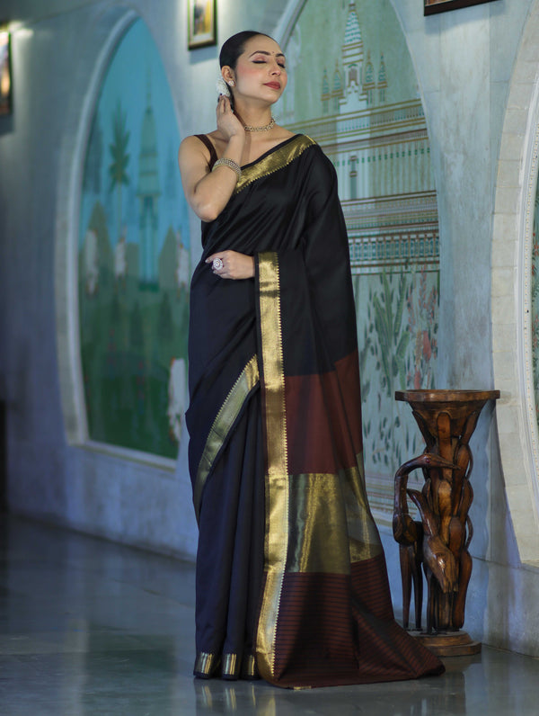 Banarasee Handloom Cotton Silk Plain Saree With Contrast Pallu & Border-Black & Brown