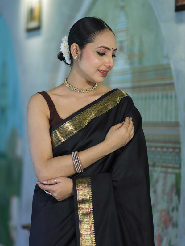 Banarasee Handloom Cotton Silk Plain Saree With Contrast Pallu & Border-Black & Brown