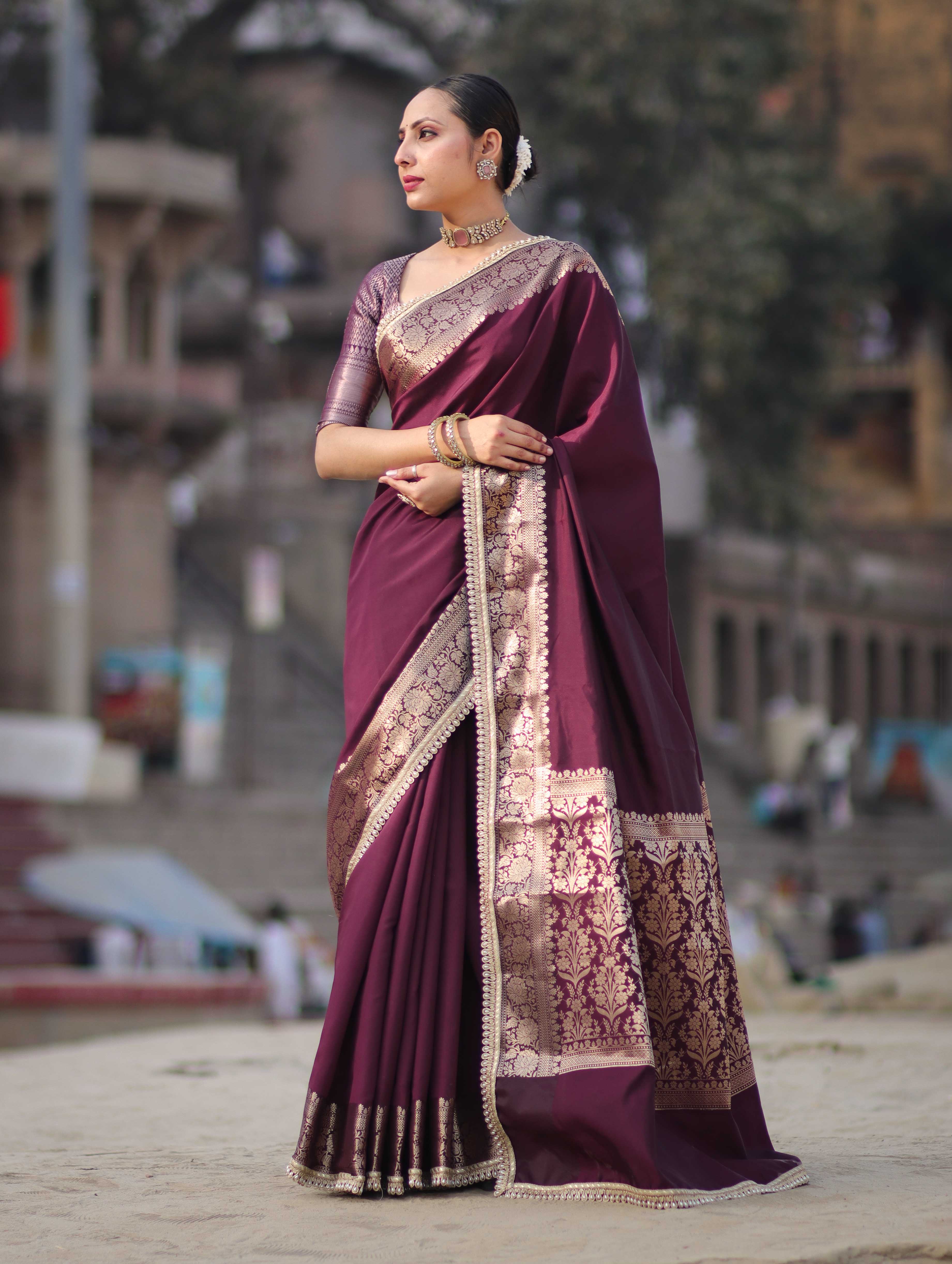 Banarasee Handloom Semi Silk Plain Saree With Zari Border & Lace-Burgundy