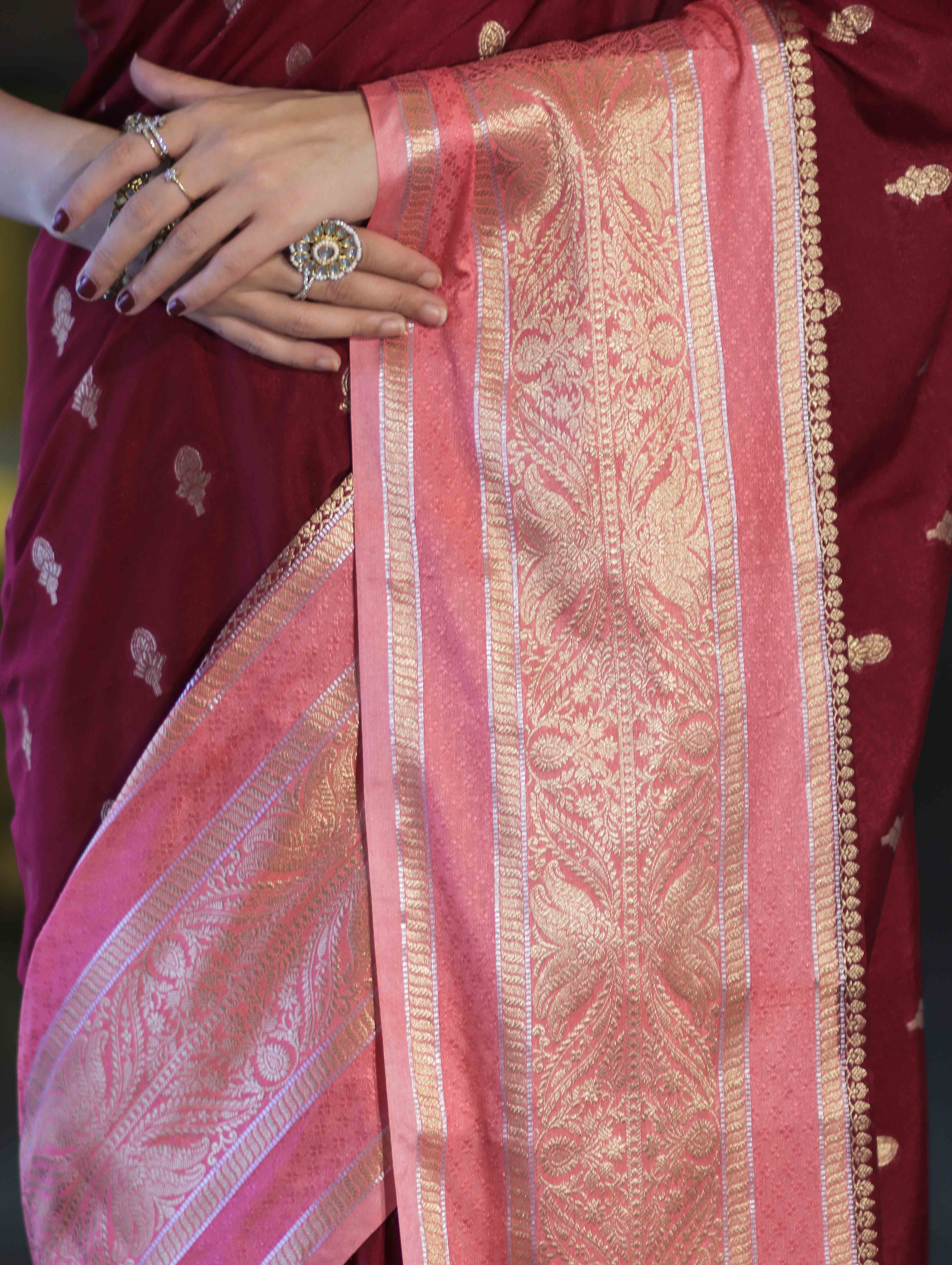 Banarasee Handloom Semi Silk Saree With Zari Buti Design & Contrast Border-Burgundy & Peach