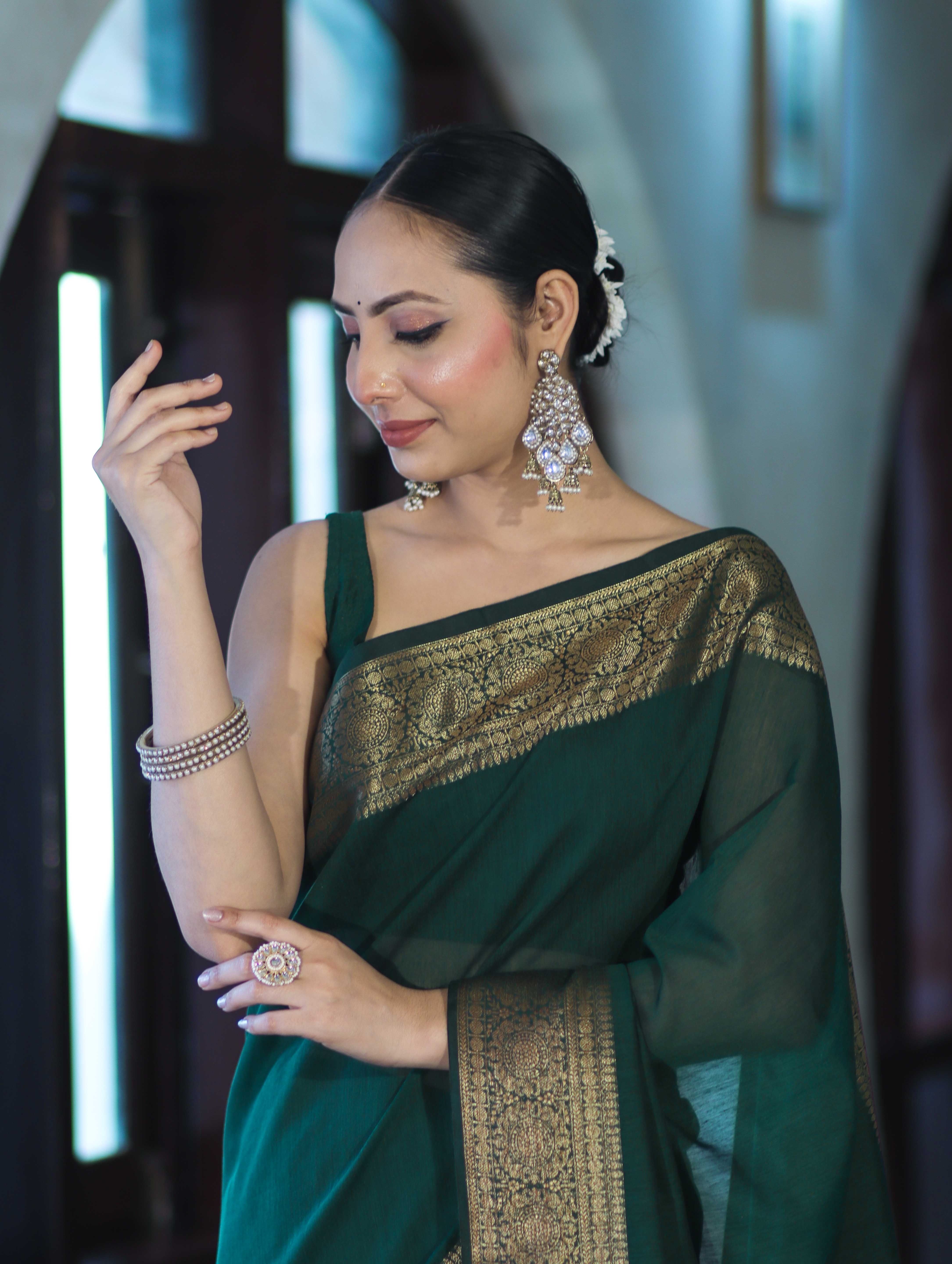 Banarasee Handloom Cotton Silk Plain Saree With Antique Zari Border-Deep Green