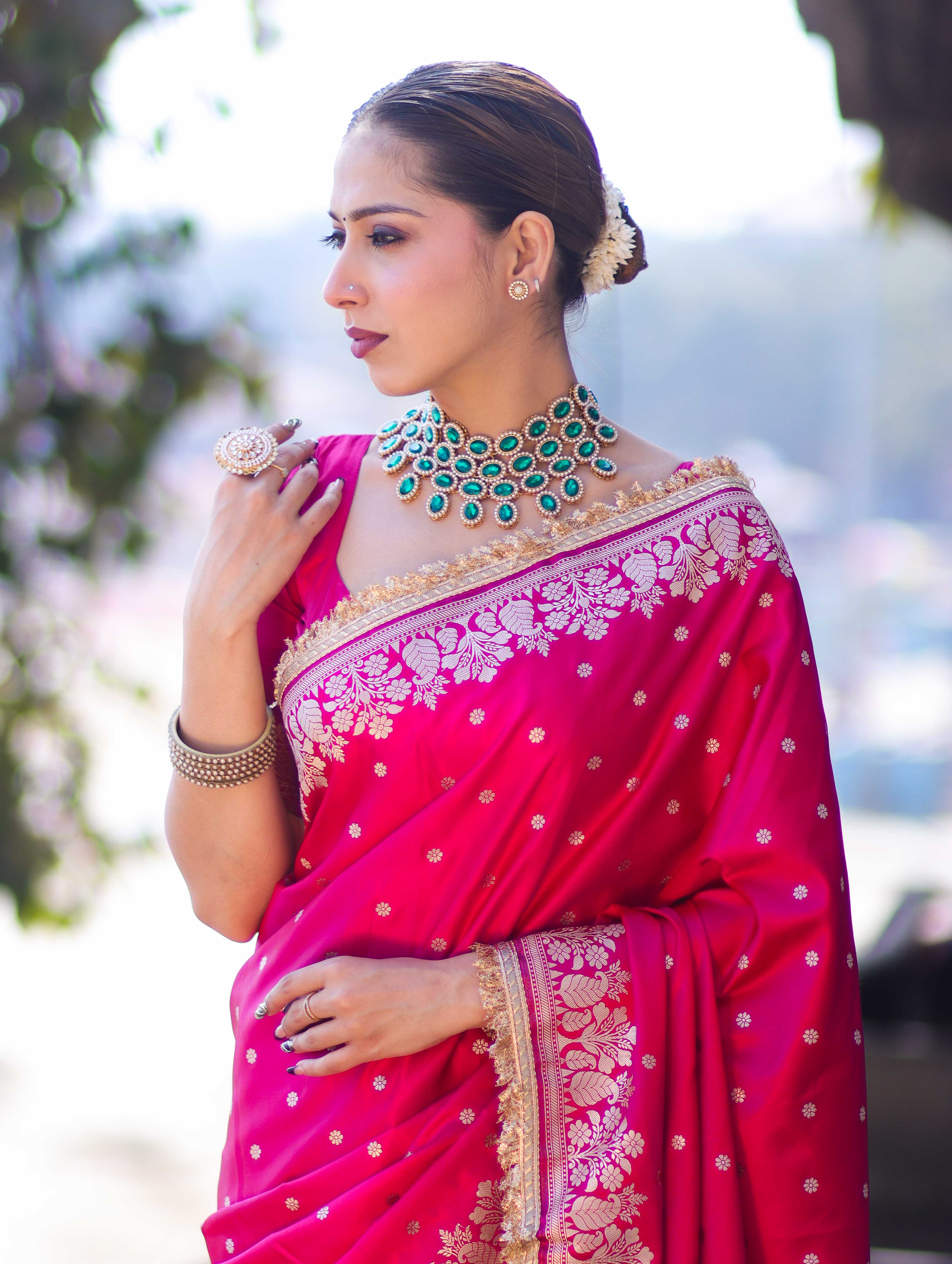 Banarasee Handloom Mashru Silk Saree With Buti Design Floral Zari Border & Lace-Fuchsia Pink