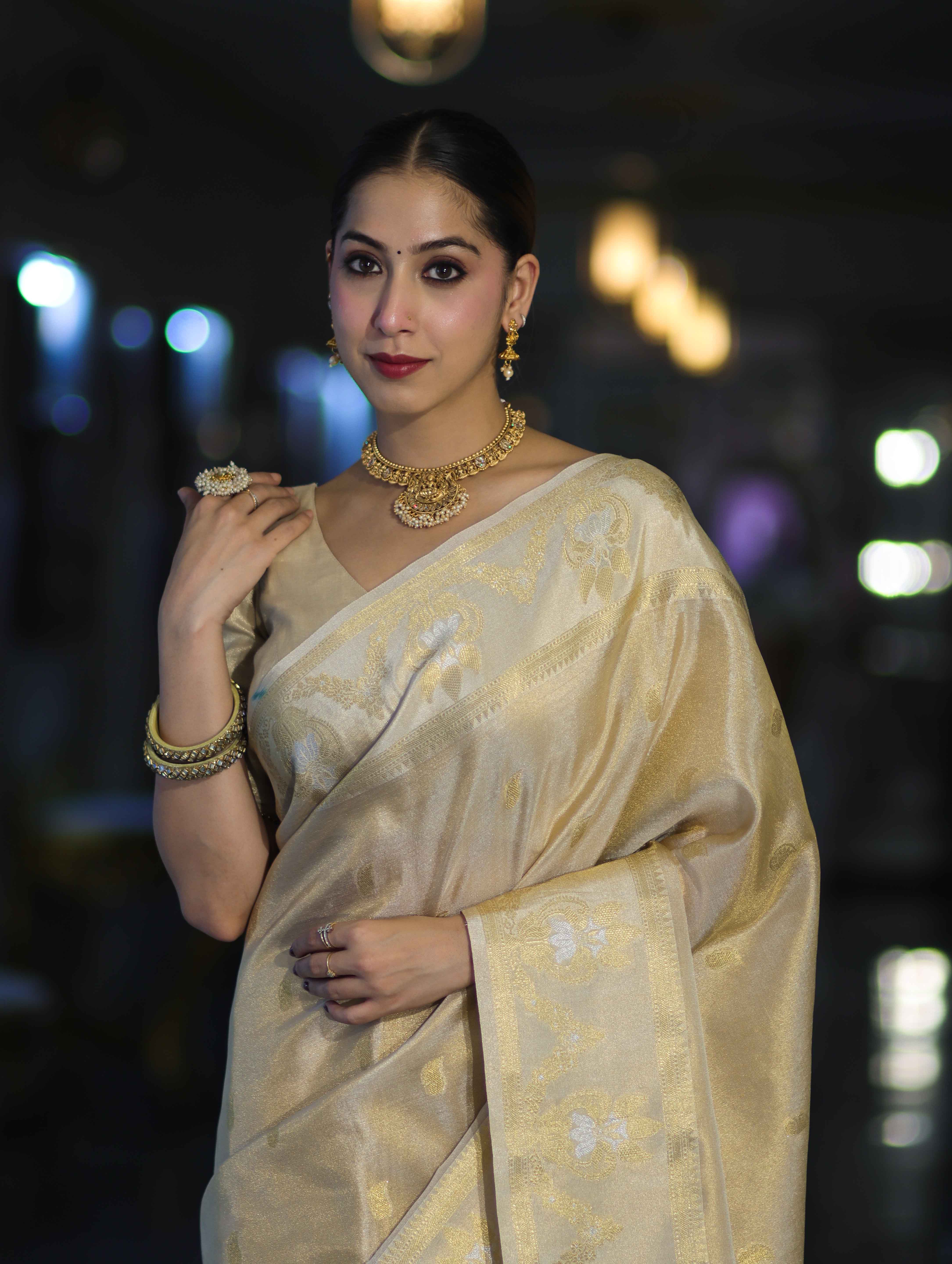 Banarasee Handloom Dual Tone Shimmer Silk Saree With Buti Design & Temple Border-Beige (Gold Tone)