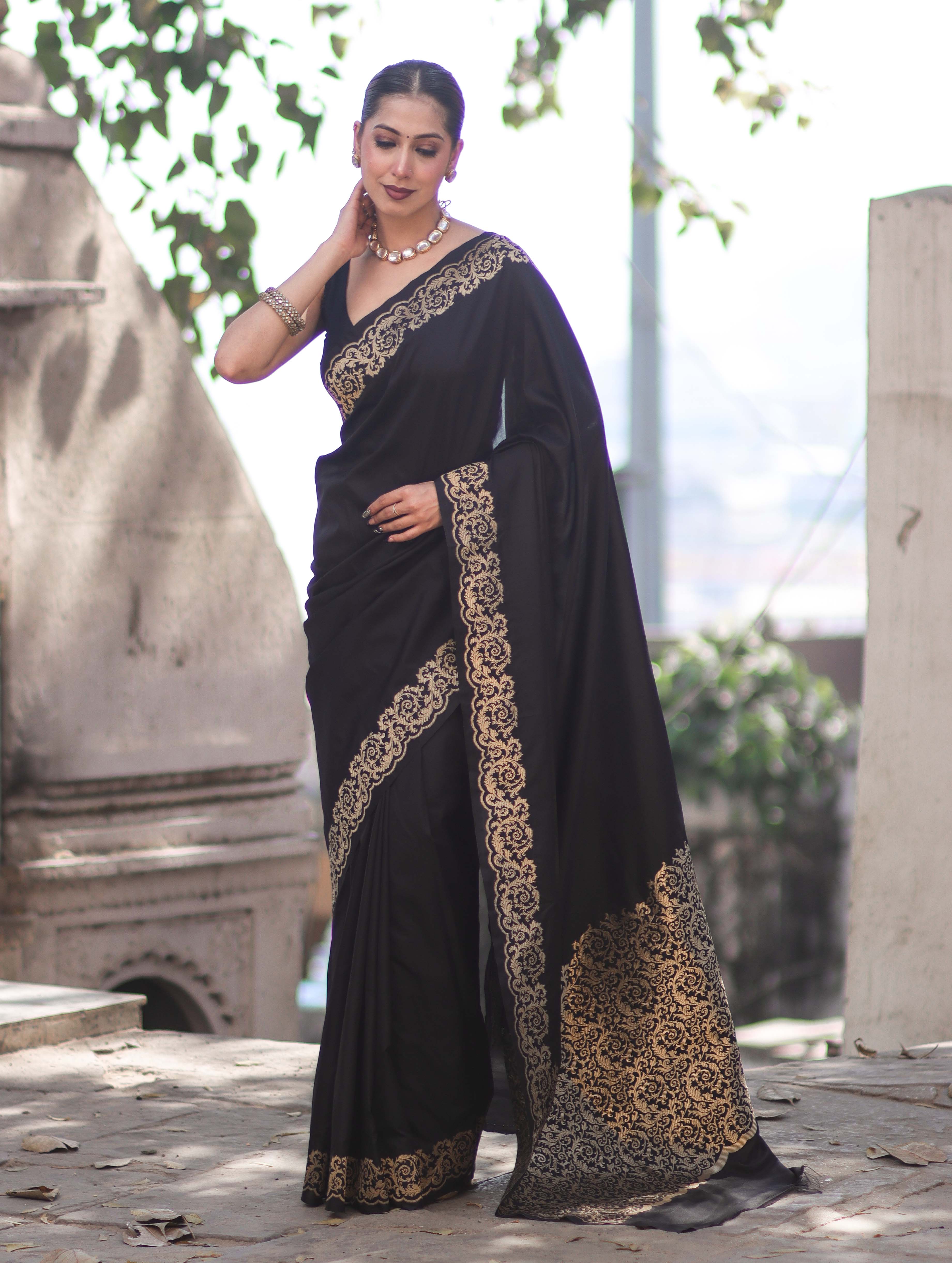 Banarasee Handloom Plain Semi Katan Saree With Gold Zari Border-Black