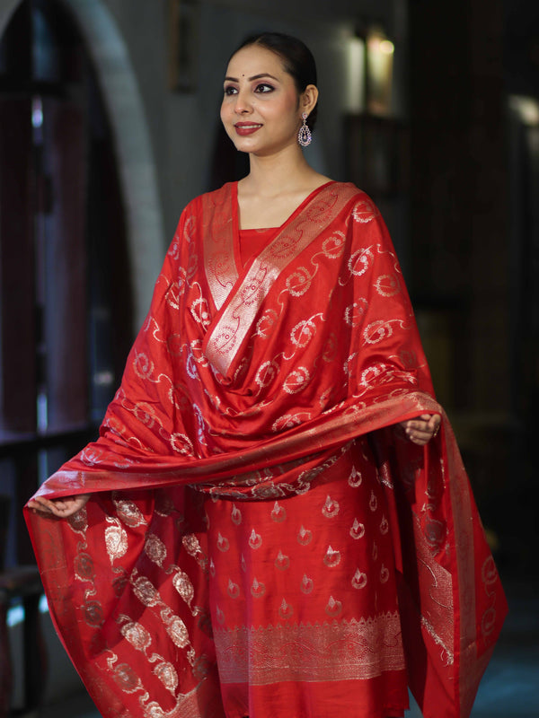 Banarasee Zari Embroidered Chanderi Silk Salwar Kameez With Dupatta Set-Red