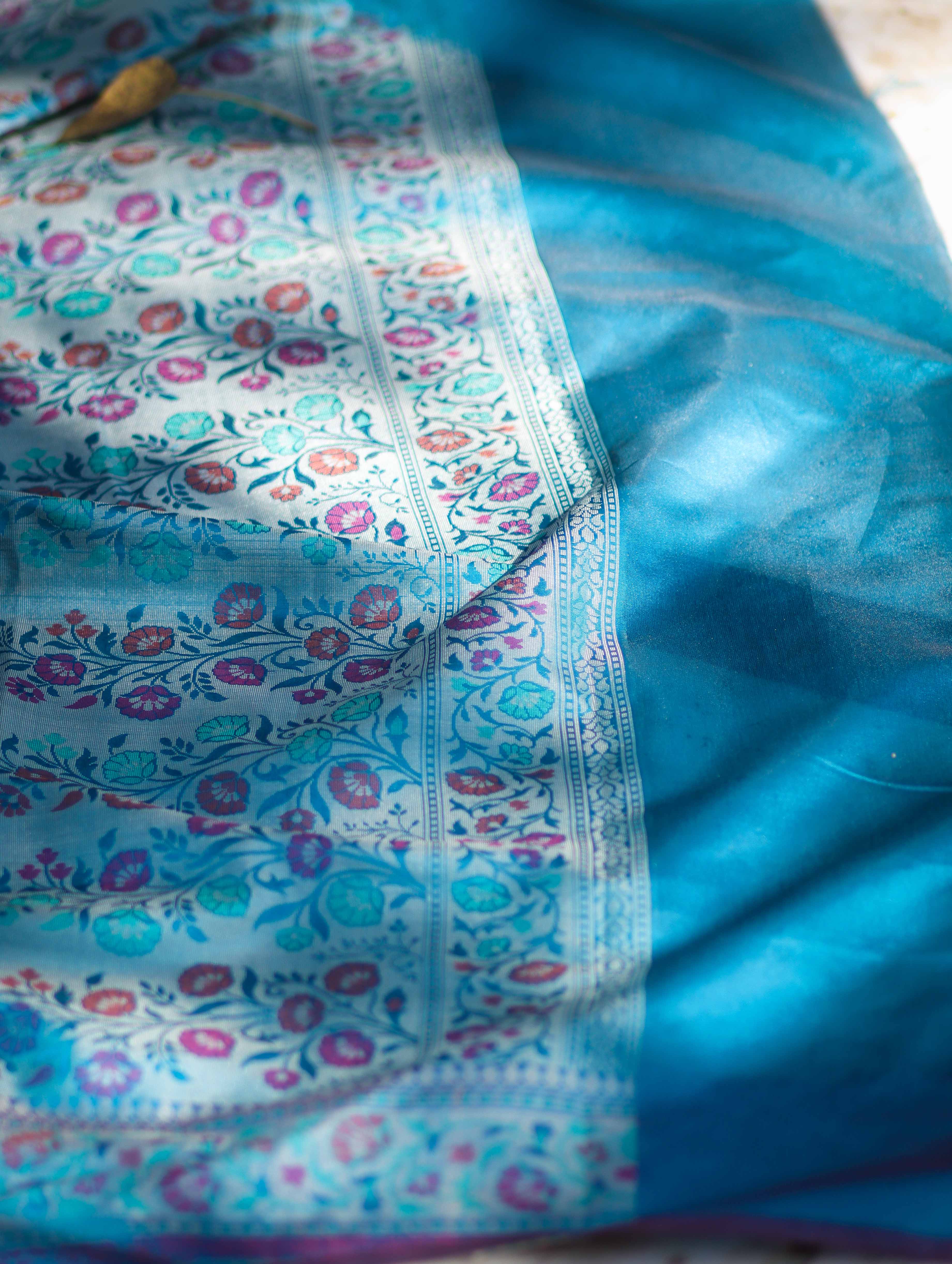 Banarasee Semi Chiffon Saree With Zari Buti Design & Contrast Border-Blue