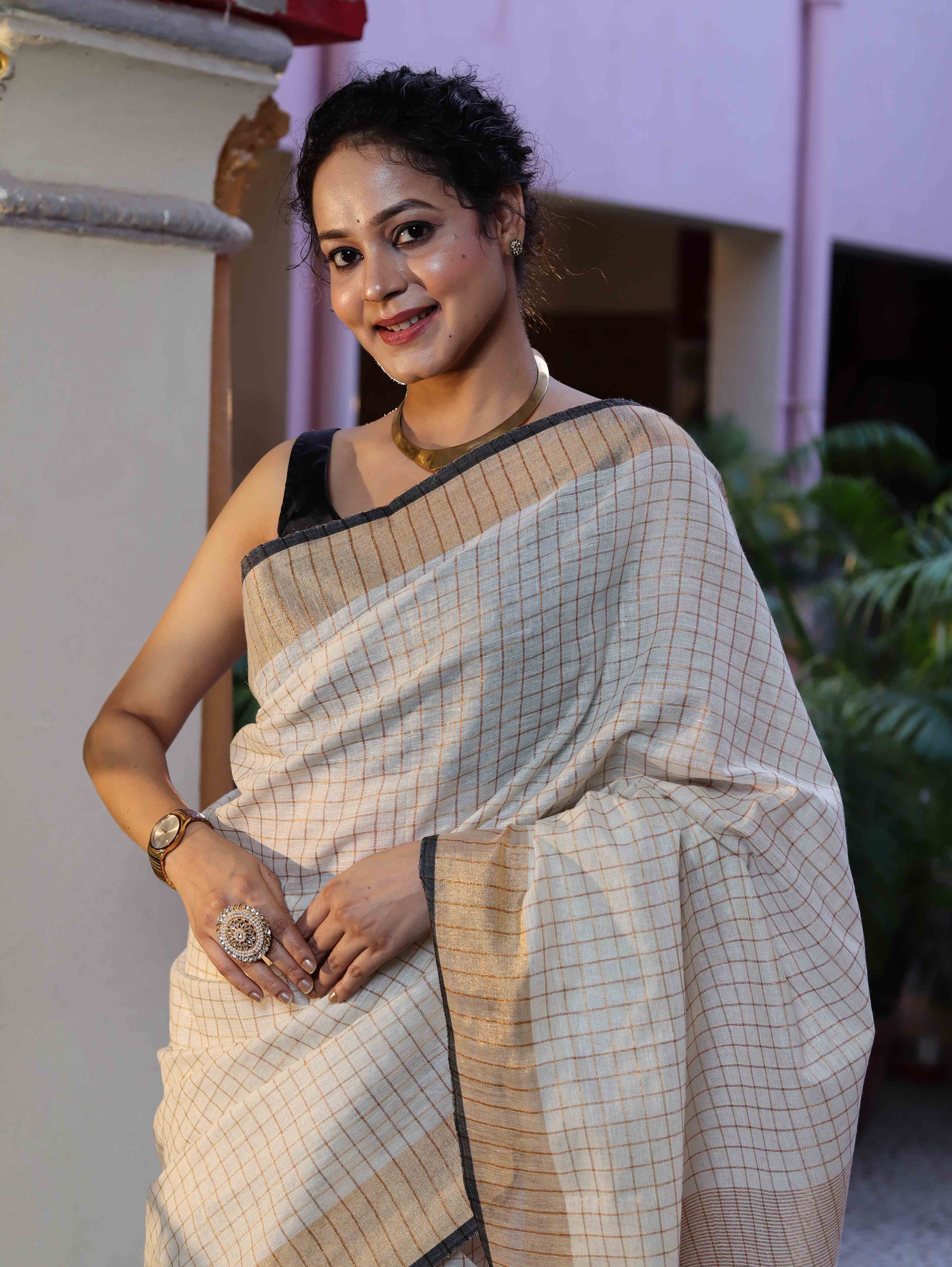 Bhagalpur Handloom Pure Linen Saree With Zari Checks Design-Off White & Black