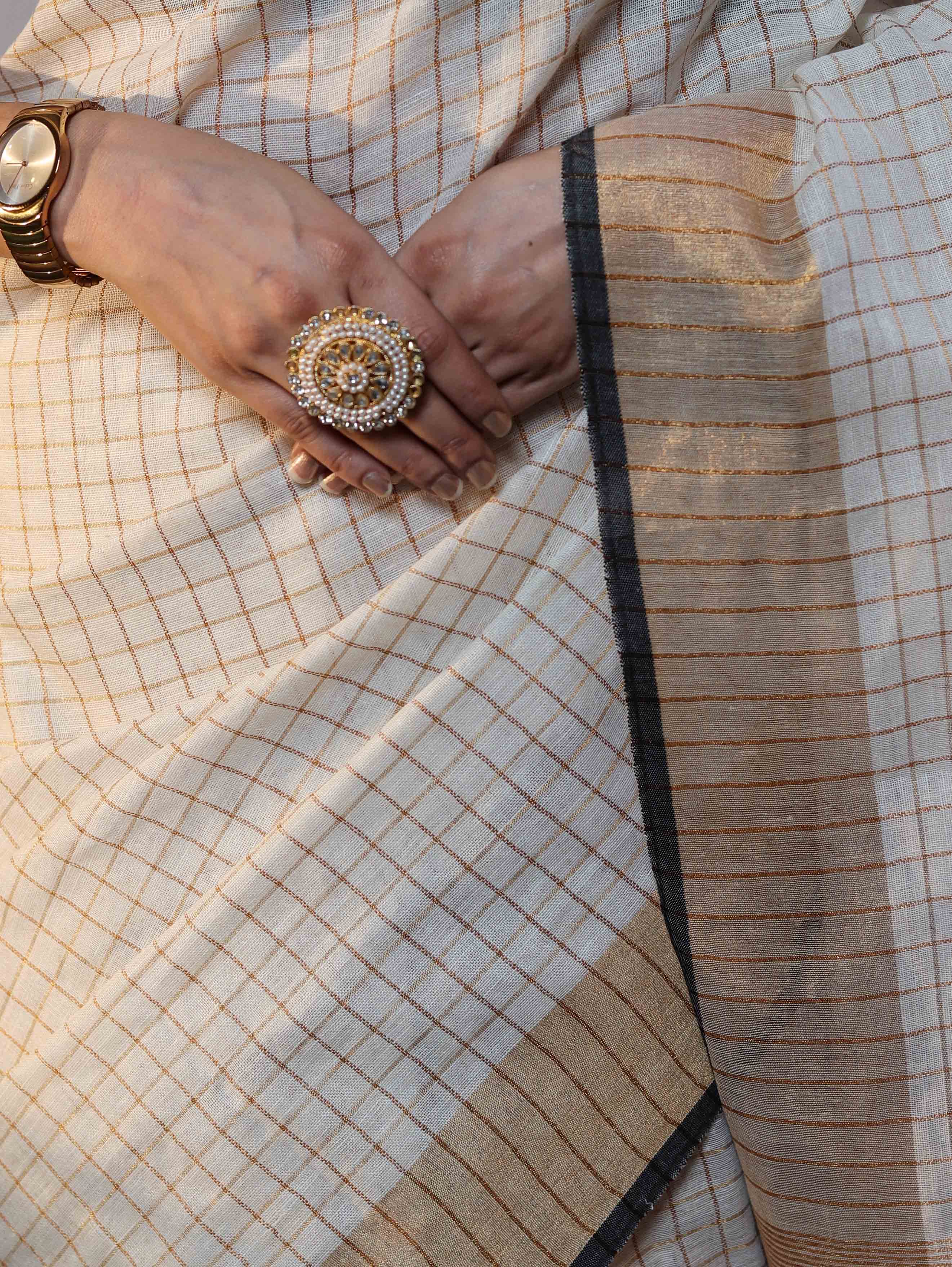 Bhagalpur Handloom Pure Linen Saree With Zari Checks Design-Off White & Black