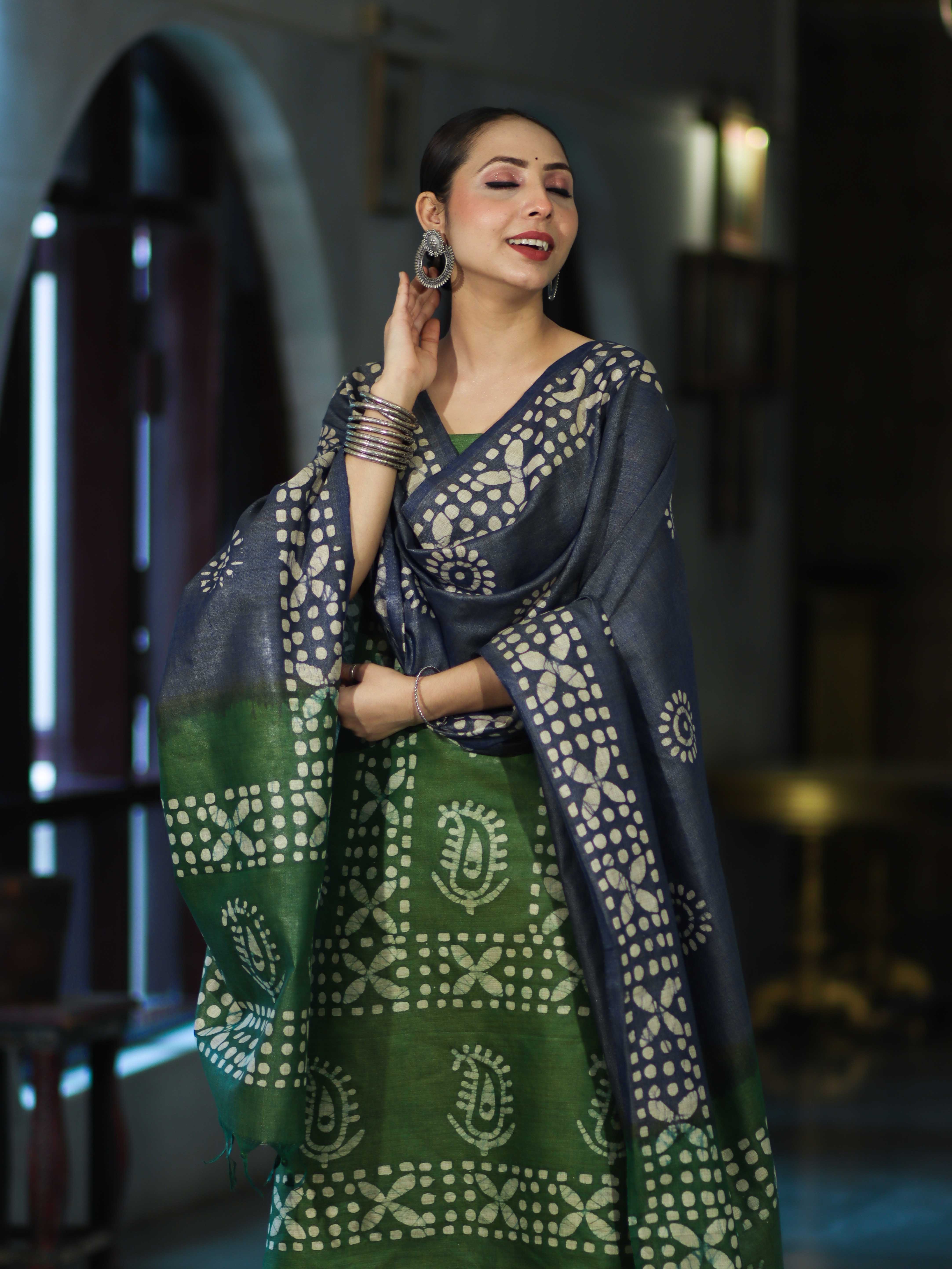 Pure Handloom Khadi Cotton Hand-Dyed Batik Pattern Salwar Kameez Dupatta Set-Blue & Green