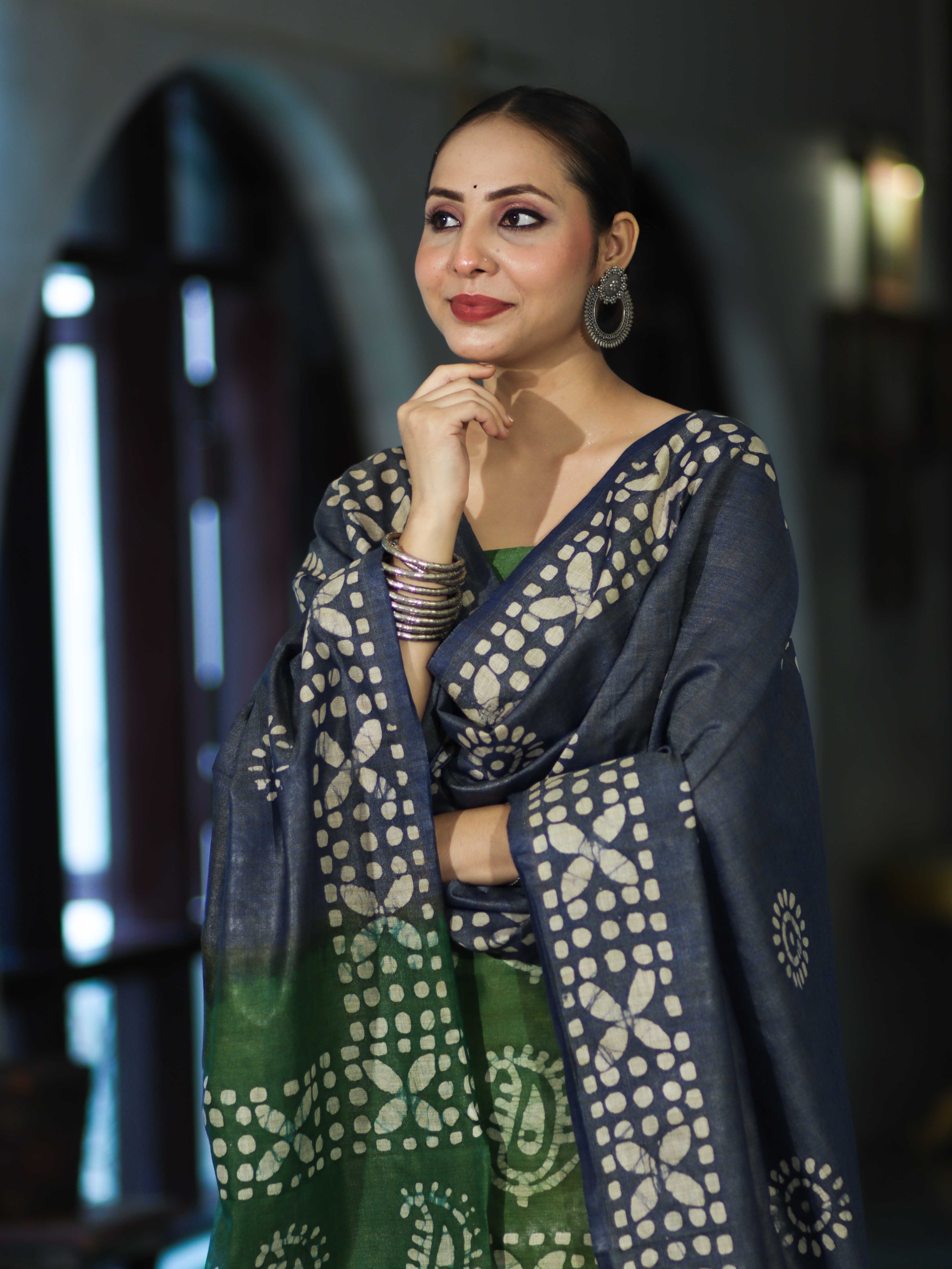 Pure Handloom Khadi Cotton Hand-Dyed Batik Pattern Salwar Kameez Dupatta Set-Blue & Green