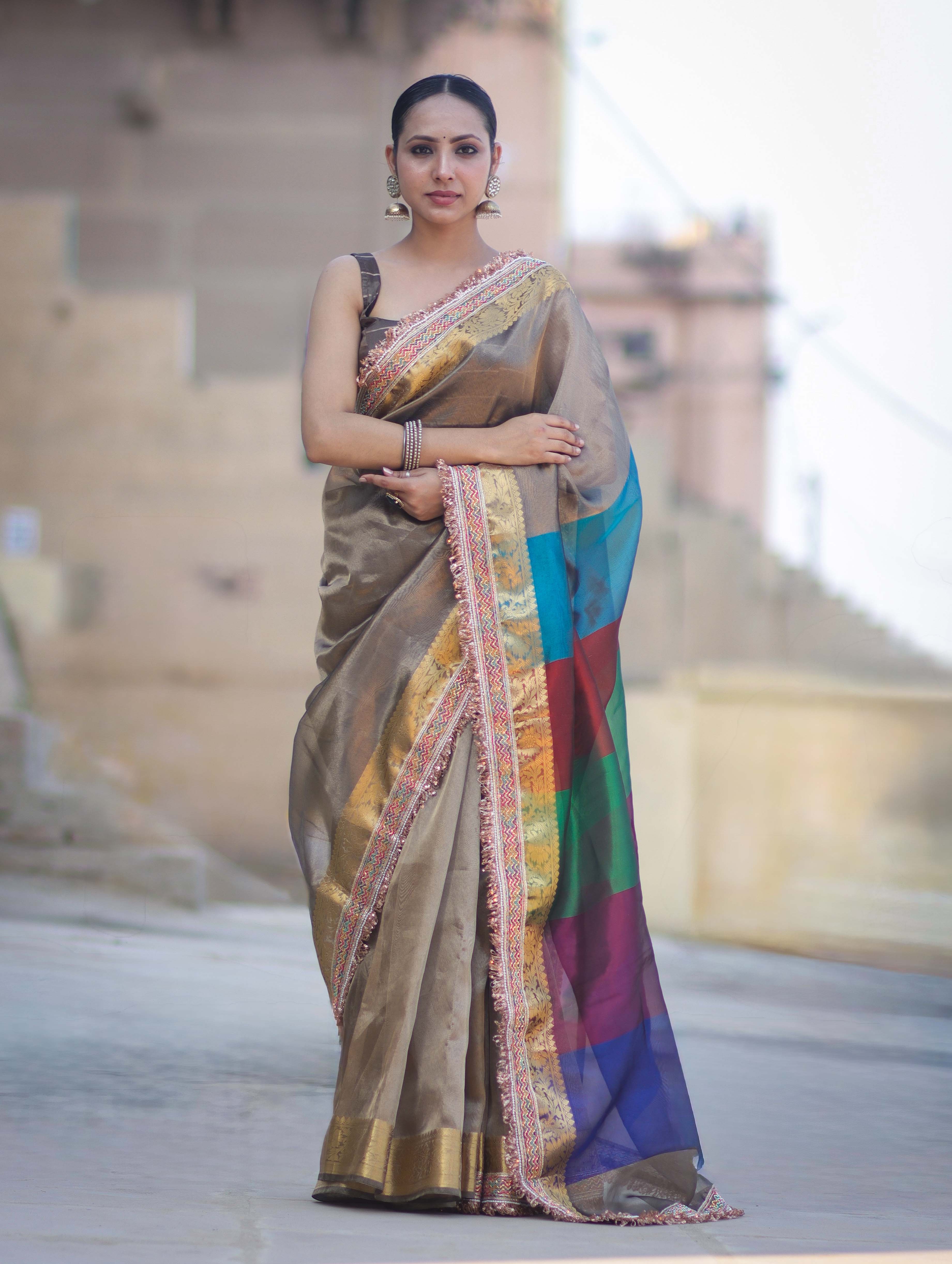 Banarasee Handloom Plain Tissue Saree With Multicolor Pallu Zari Border & Lace-Gold