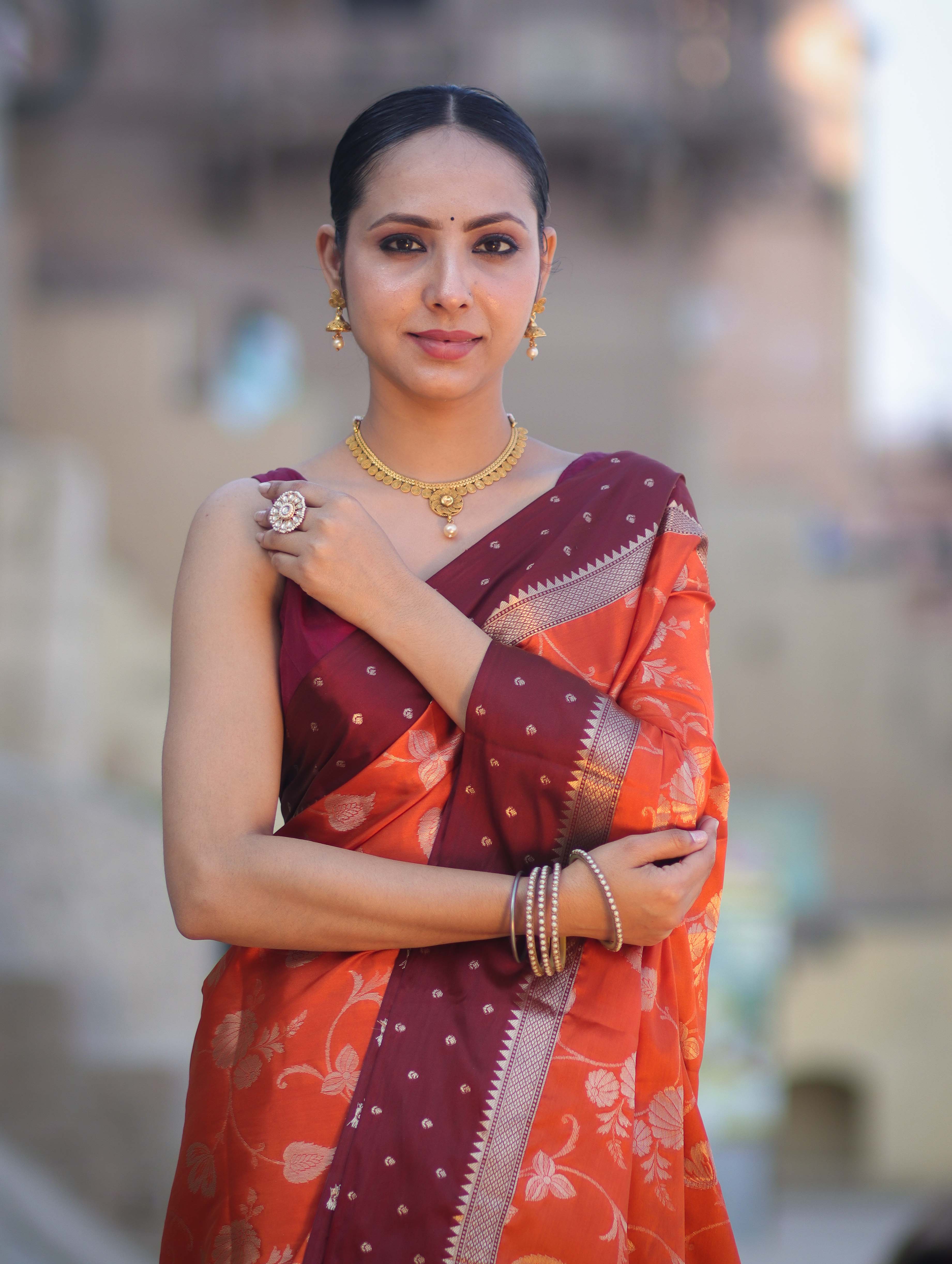 Banarasee Handloom Semi Silk Saree With Buta Design & Contrast Border-Rust & Burgundy