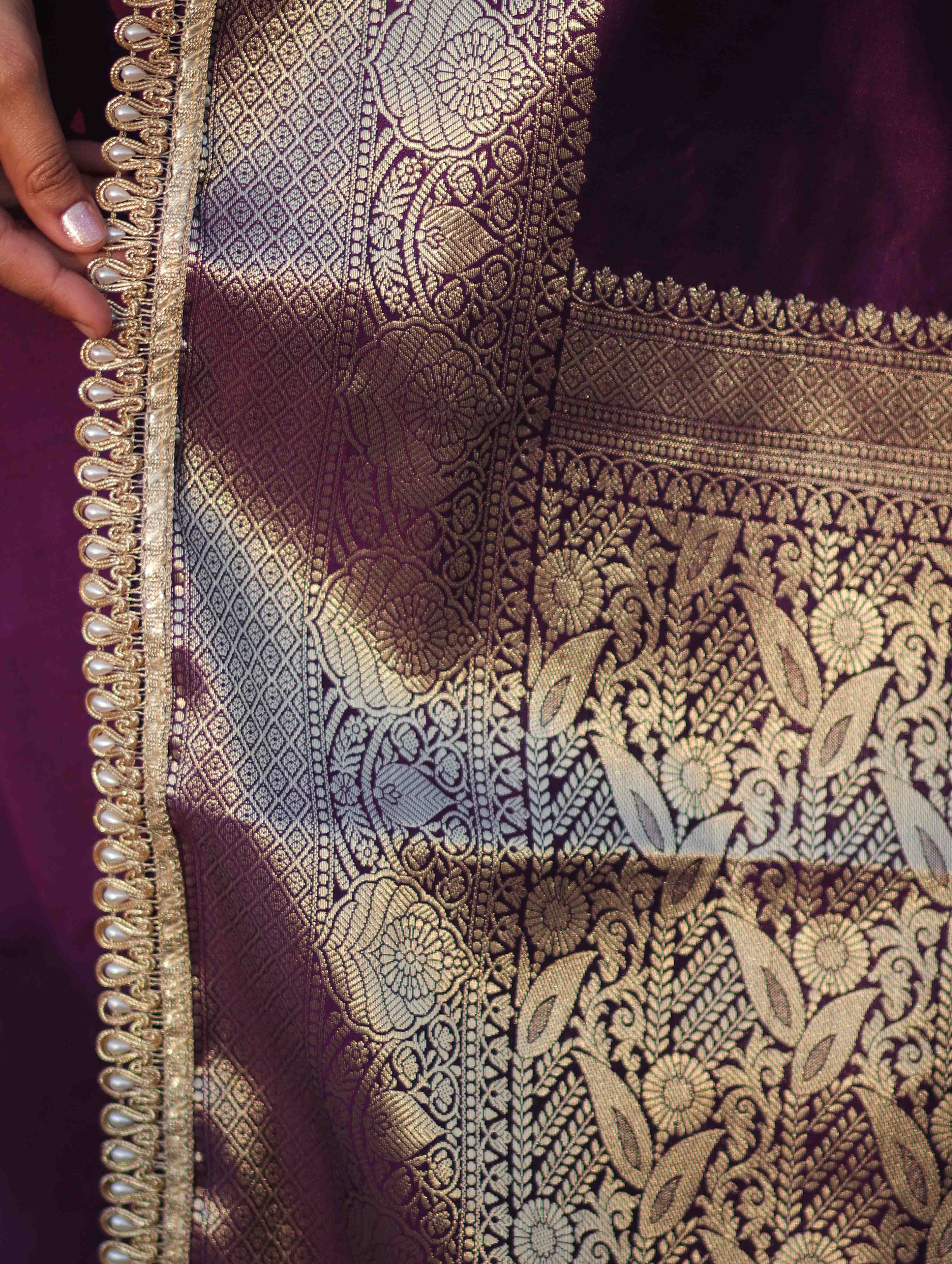 Banarasee Handloom Semi Silk Plain Saree With Zari Border & Lace-Purple
