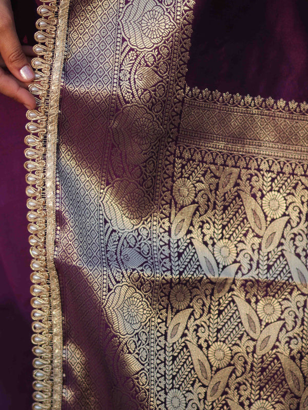 Banarasee Handloom Semi Silk Plain Saree With Zari Border & Lace-Purple