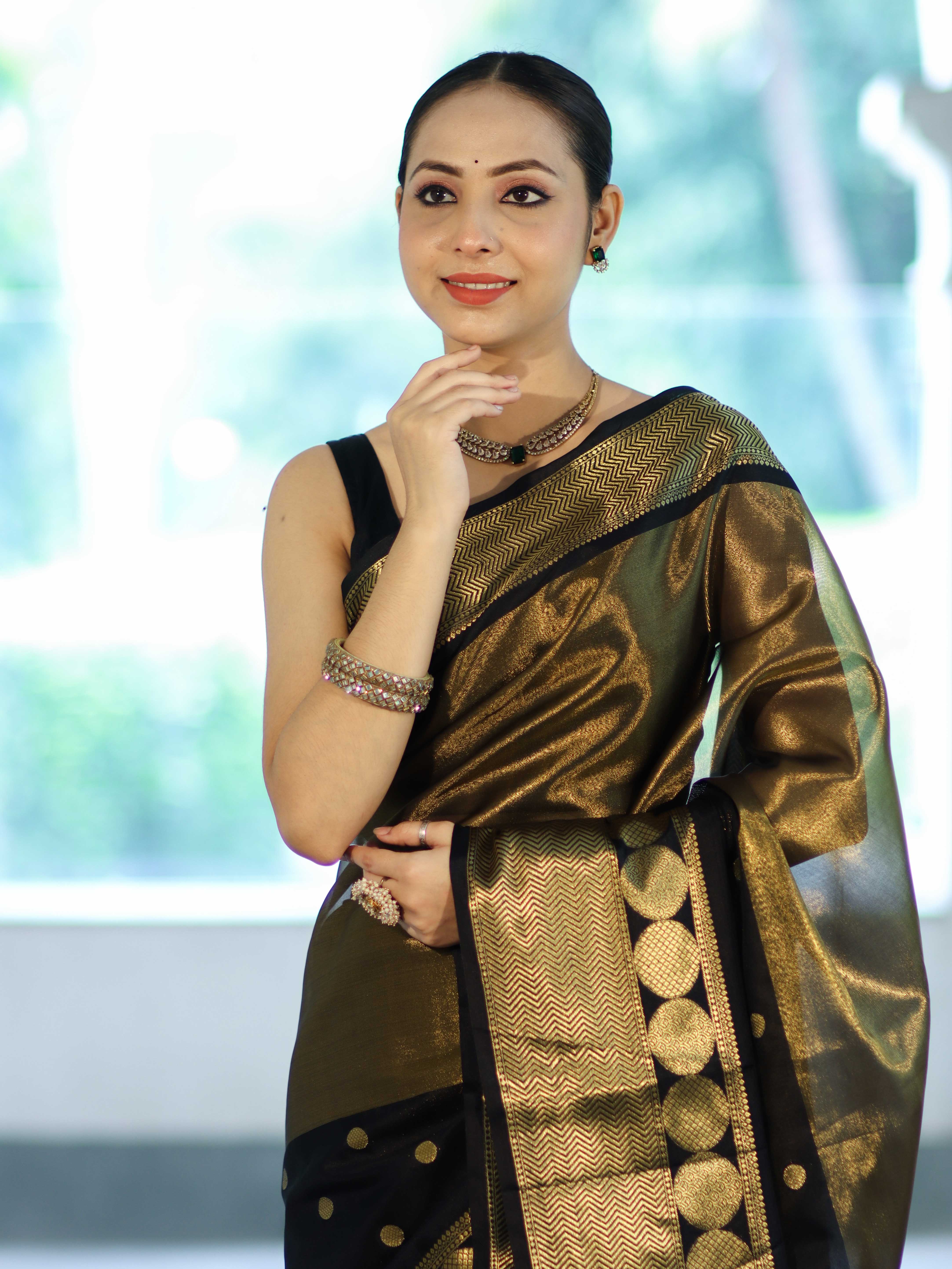 Banarasee Handloom Dual Color Tissue Silk Saree With Polka Dots Design & Border-Black & Gold