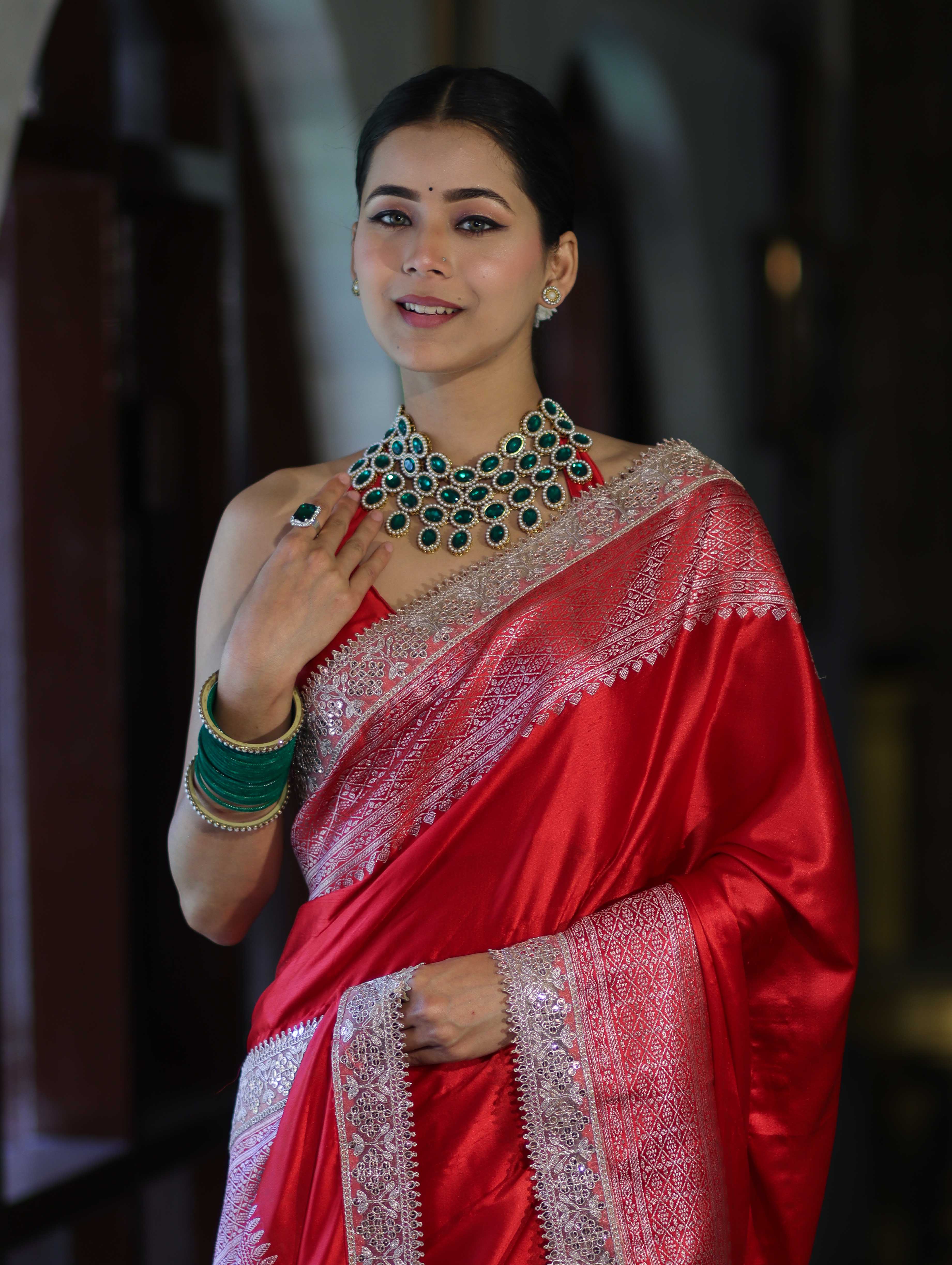 Banarasee Handloom Plain Mashru Silk Saree With Lace Border & Meenadar Pallu-Red
