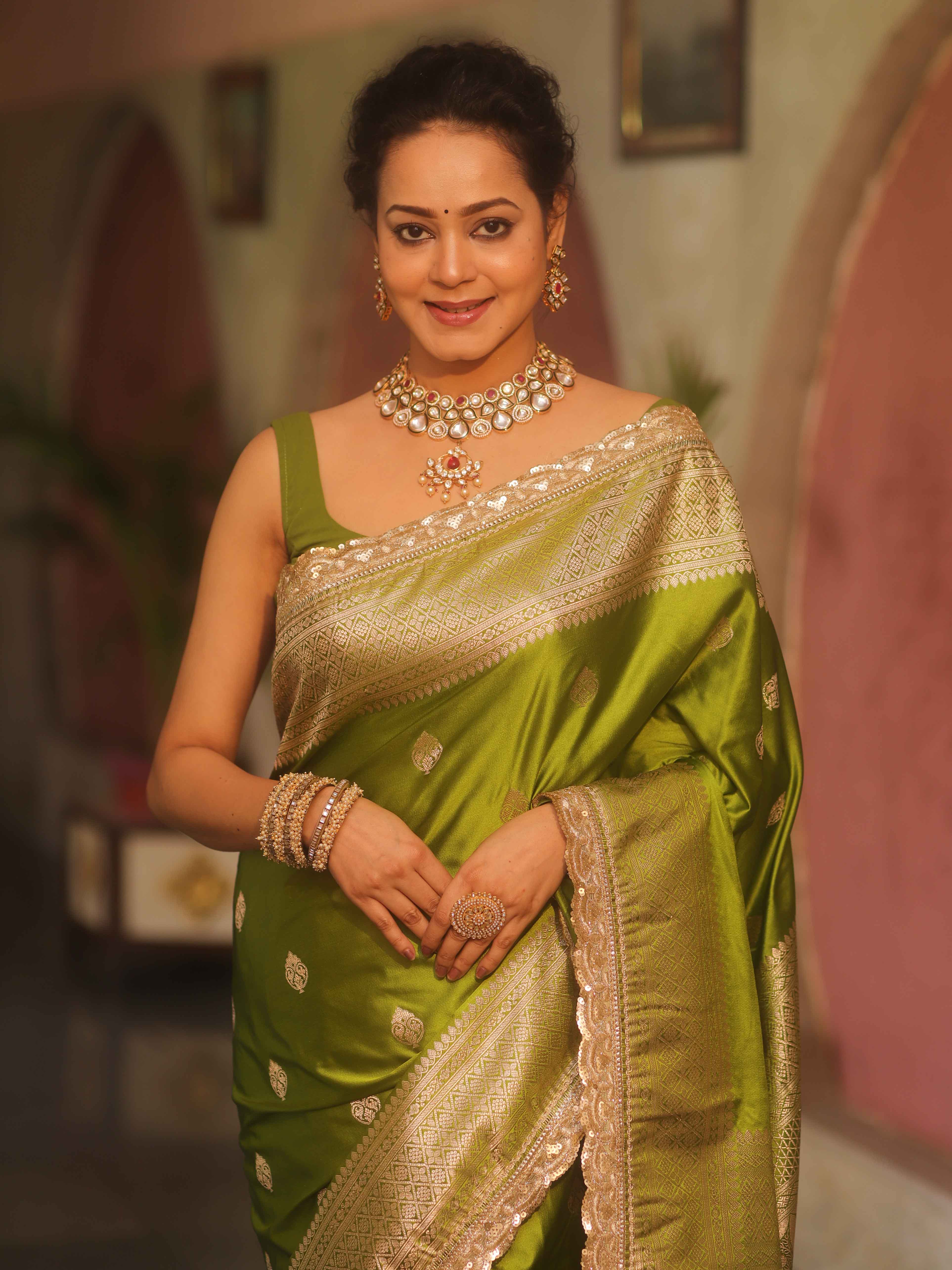 Banarasee Handloom Mashru Silk Saree Zari Border With Lace-Henna Green