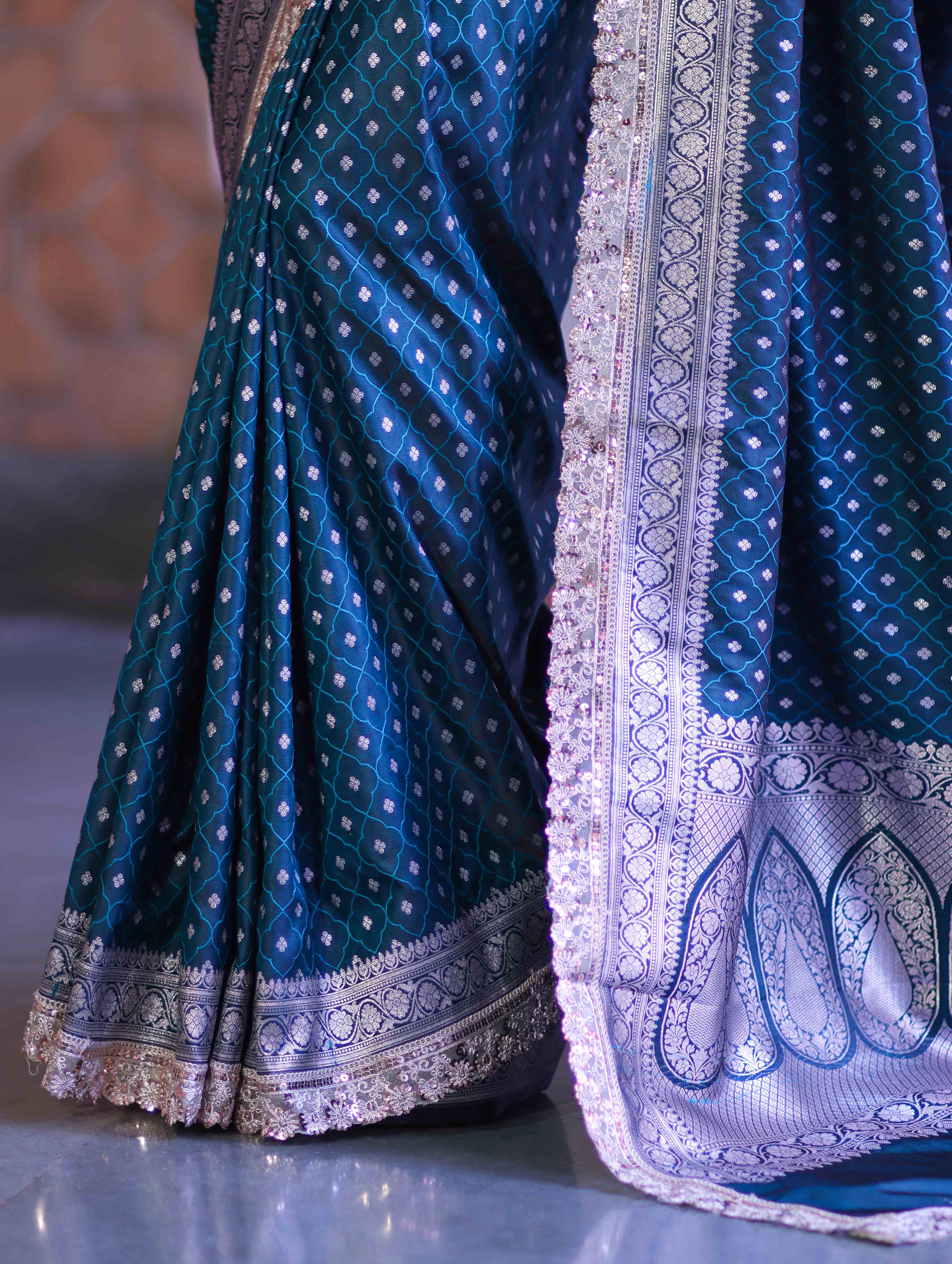 Banarasee Handloom Mashru Silk Saree With Zari Buti Design & Lace Border-Teal Green