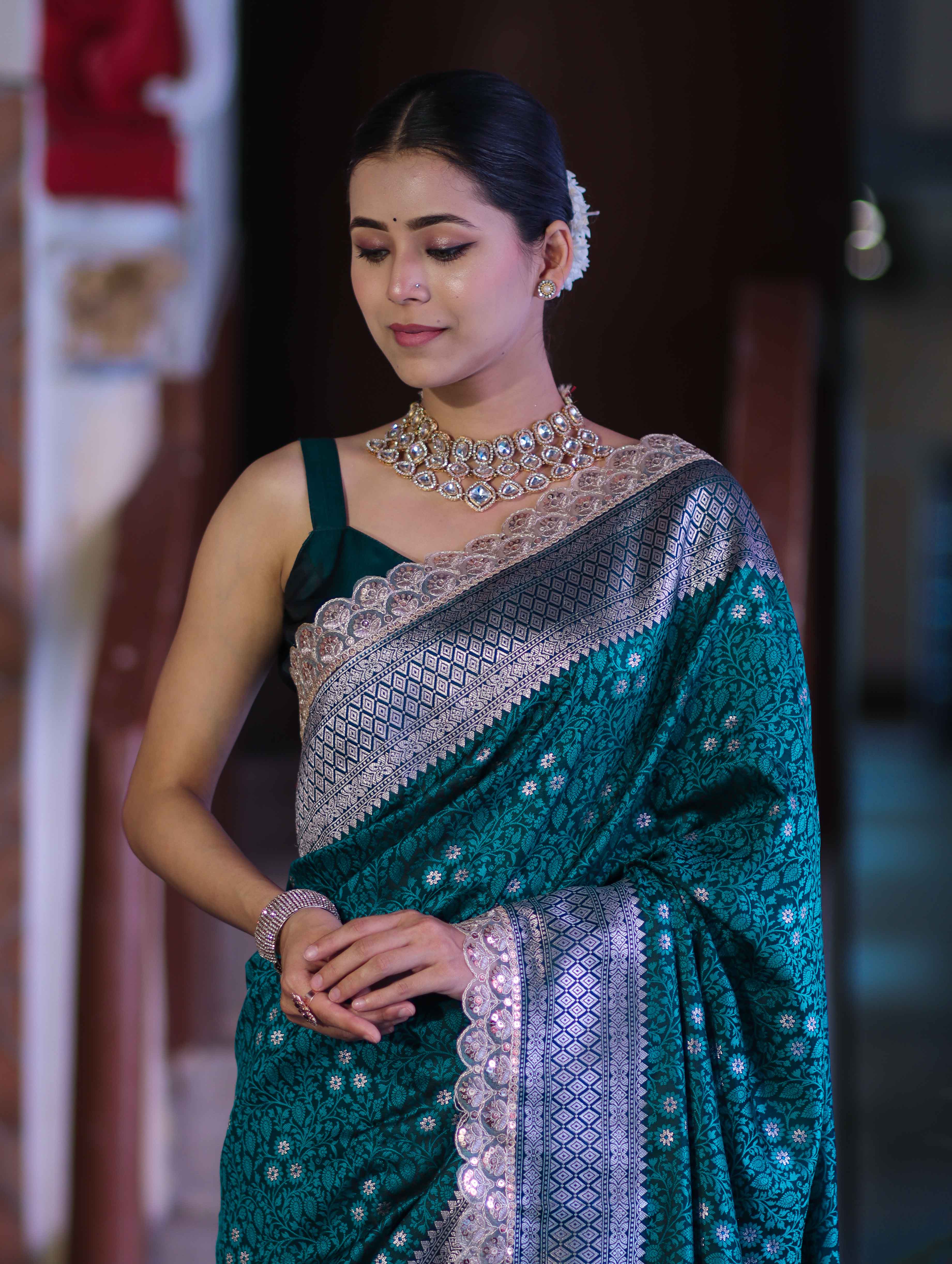 Banarasee Handloom Mashru Silk Saree With Tanchoi Work & Lace Border-Deep Green