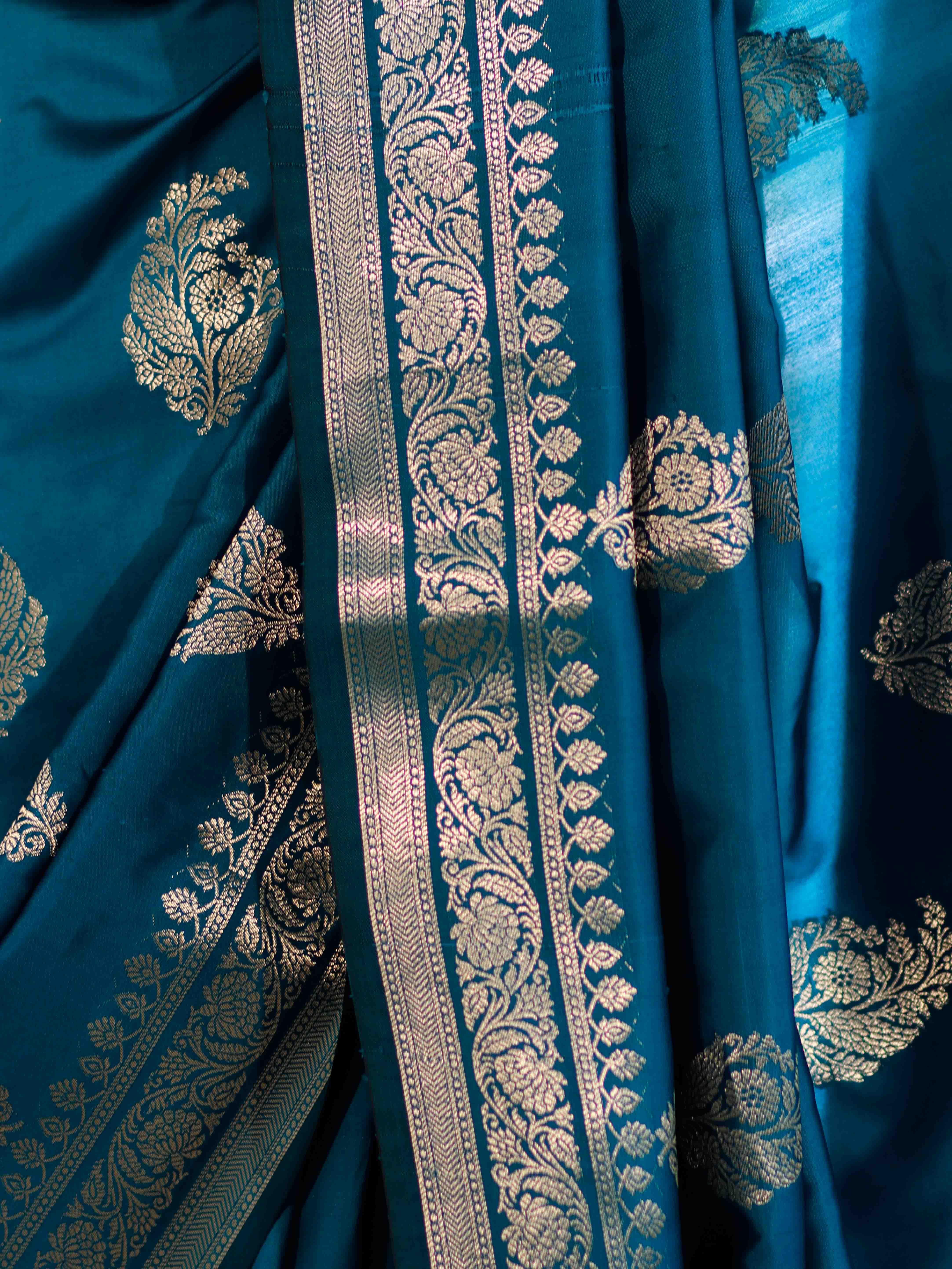 Banarasee Handloom Semi Silk Saree With Zari Buta Work & Border-Turquoise Blue