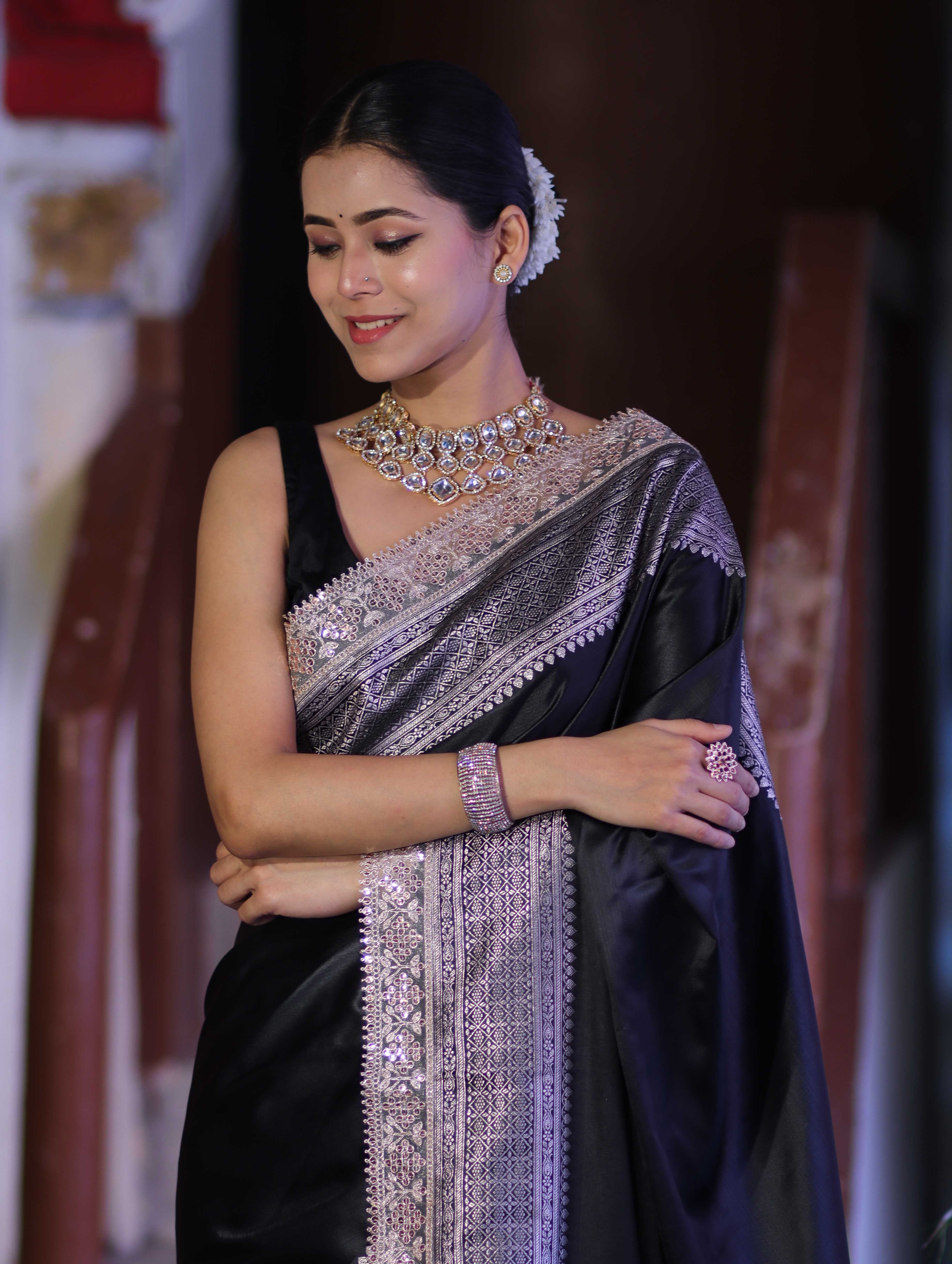 Banarasee Handloom Plain Mashru Silk Saree With Lace Border & Meenadar Pallu-Black