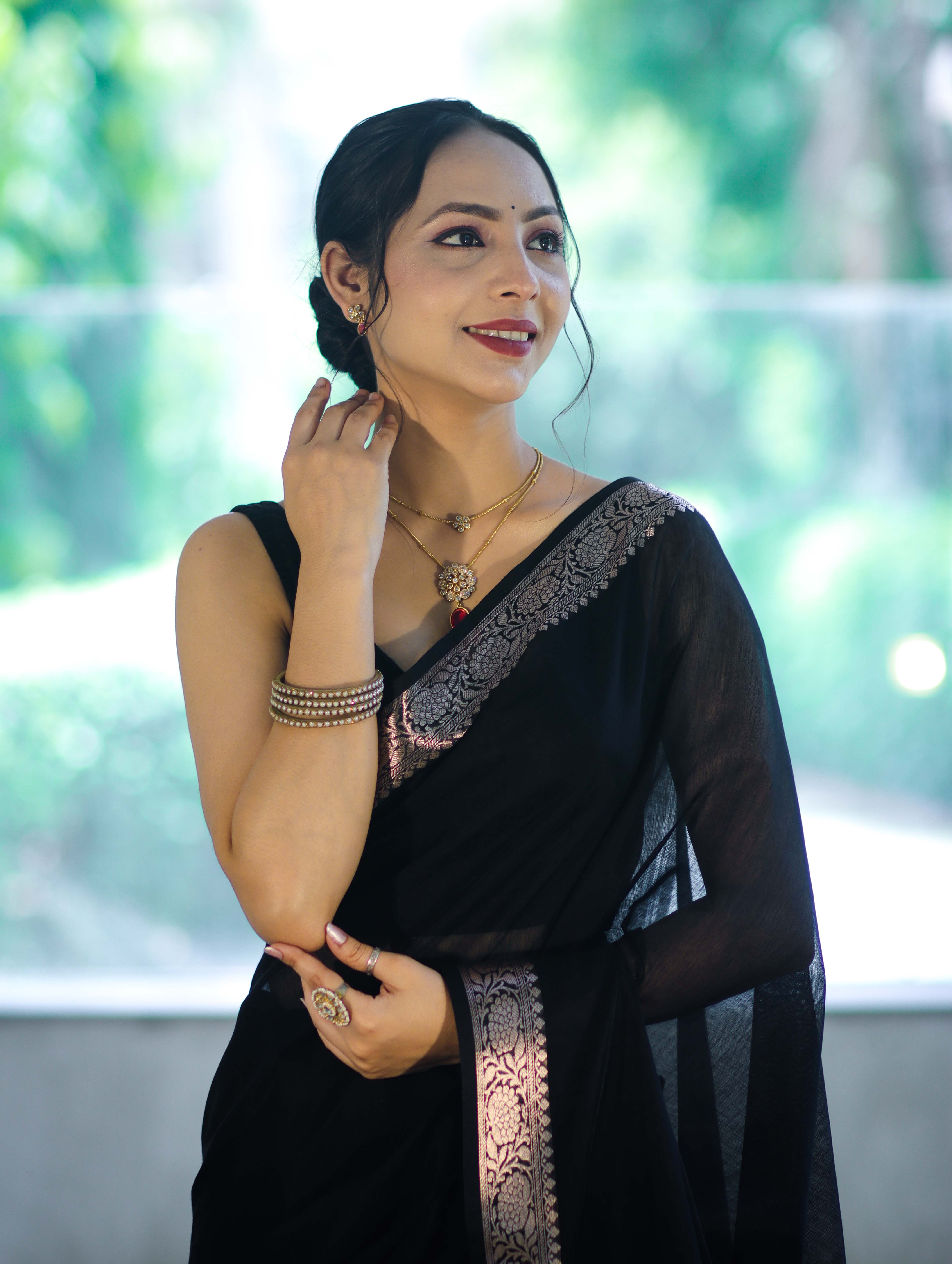 Banarasee Cotton Silk Plain Saree With Floral Zari Border-Black