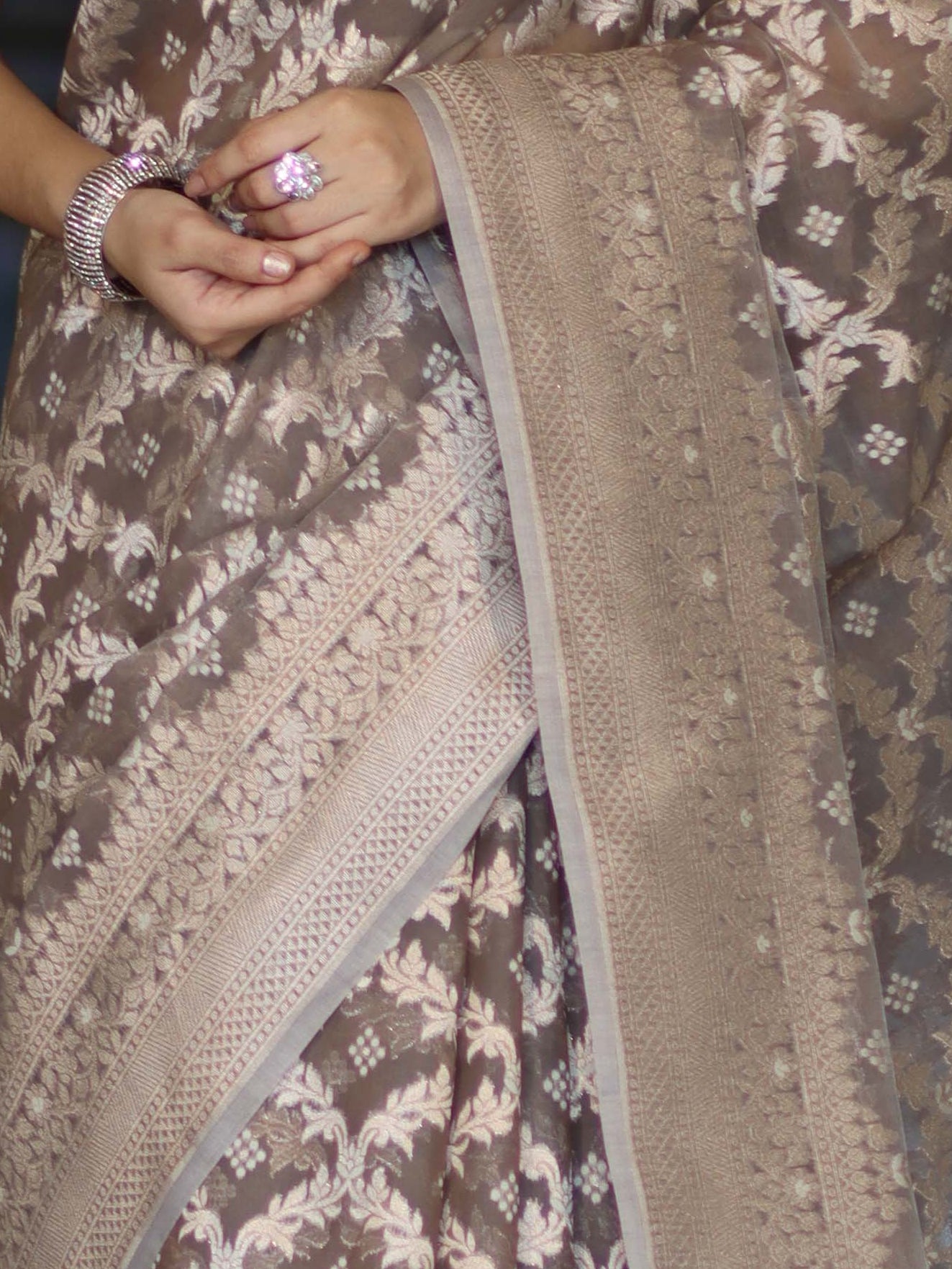 Banarasee Handloom Pure Cotton Silk Saree With Zari Jaal Design-Brown