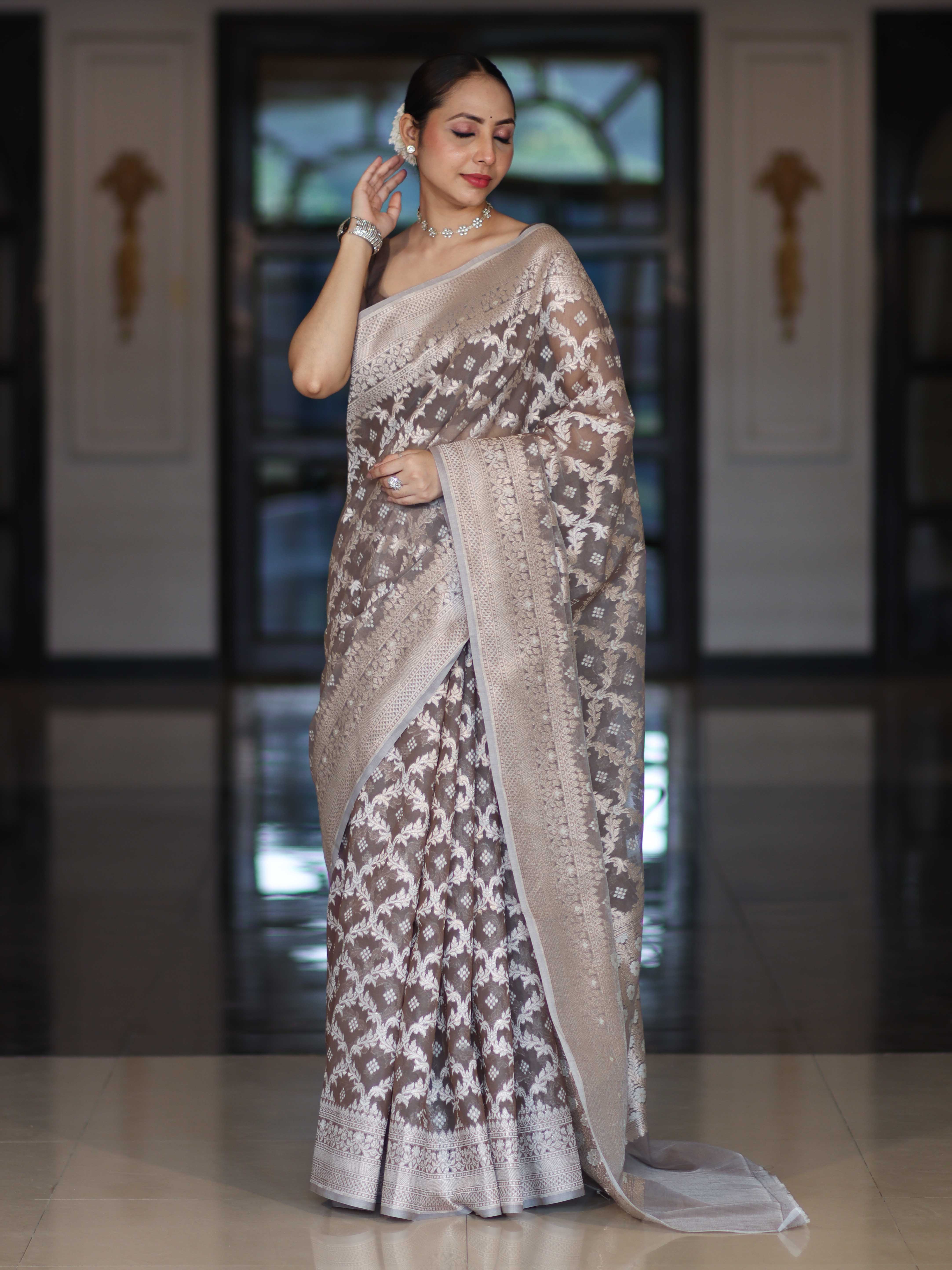 Banarasee Handloom Pure Cotton Silk Saree With Zari Jaal Design-Brown