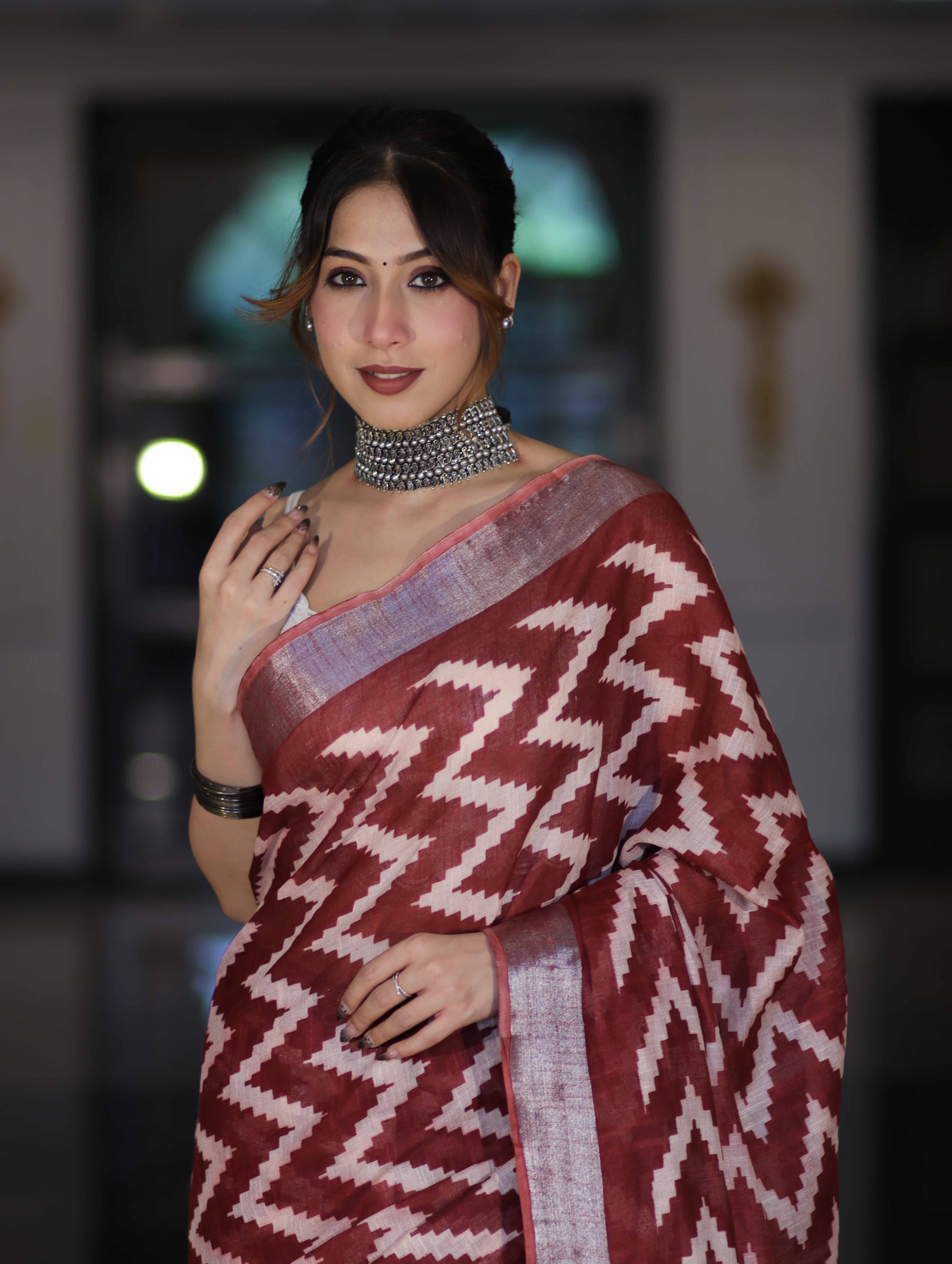Bhagalpur Handloom Pure Linen Cotton Zig-Zag Pattern Saree-Maroon & White