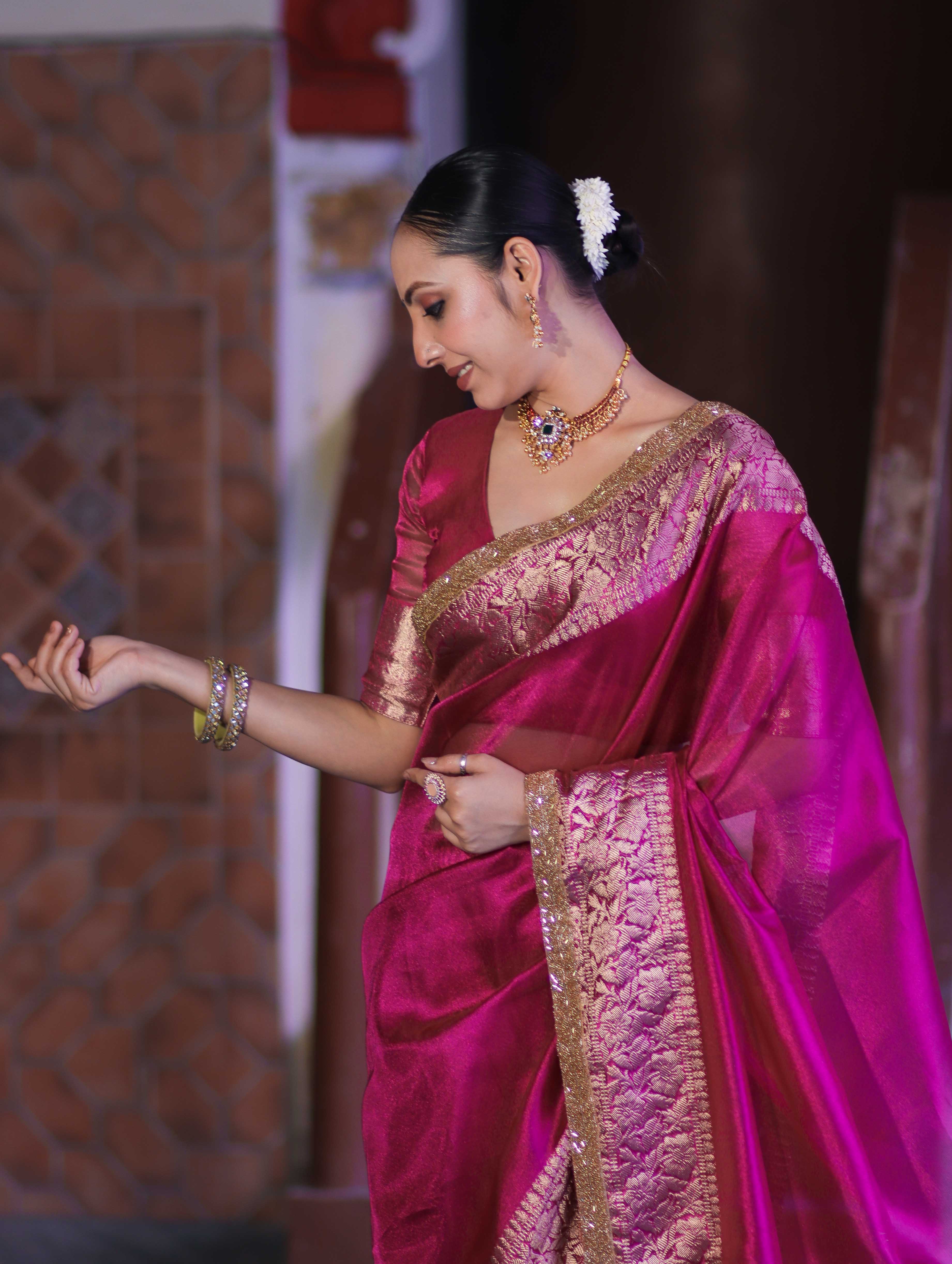 Banarasee Handloom Plain Tissue Saree With Zari Border & Lace-Magenta