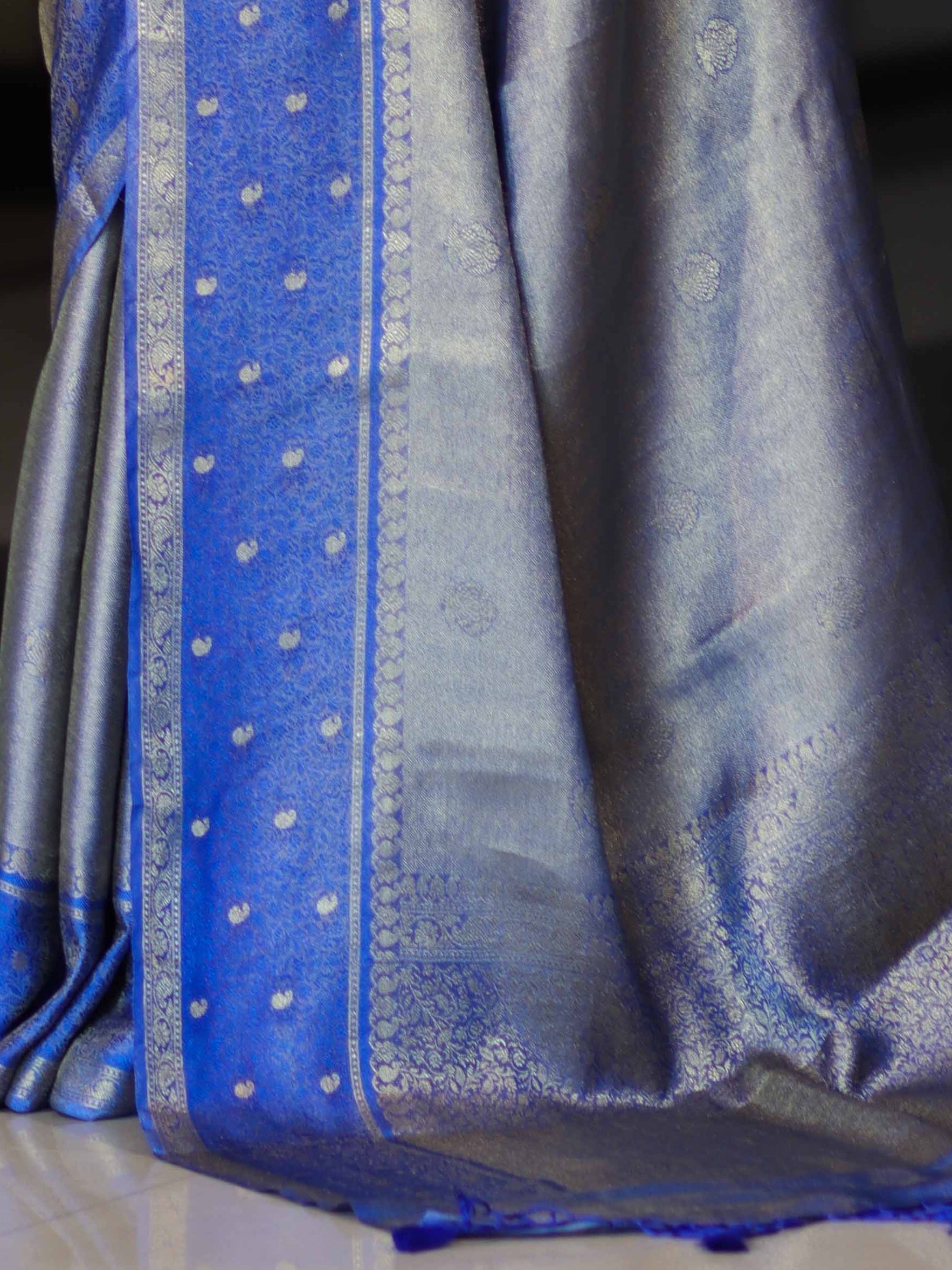 Banarasee Handloom Dual Tone Tissue Silk Saree With Zari & Resham Weaving-Blue (Gold Tone)