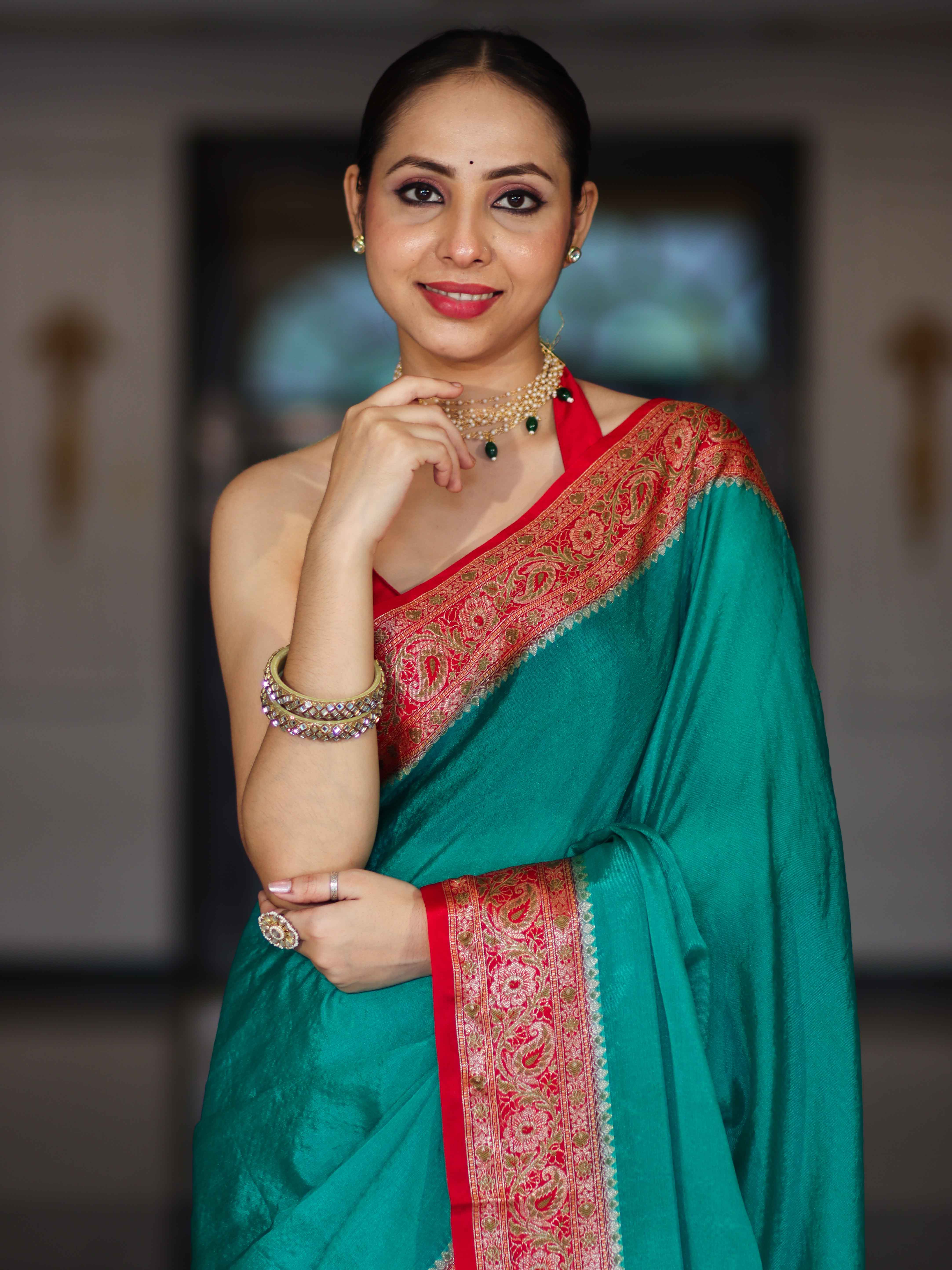 Banarasee Handloom Plain Semi Silk Saree With Resham Woven Contrast Border-Green & Red