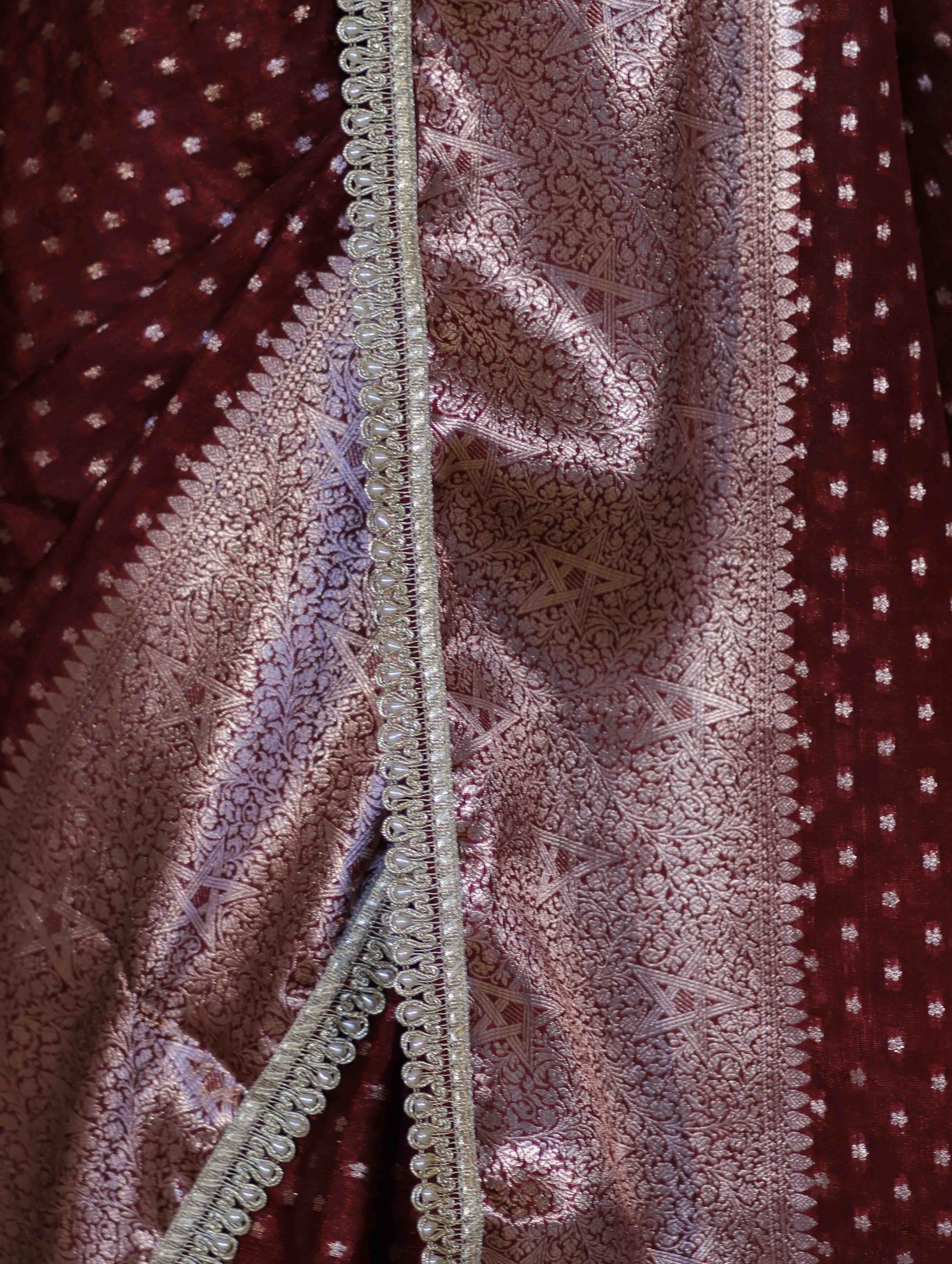 Banarasee Semi Chiffon Saree With Buti Design Broad Zari Border & Lace-Burgundy