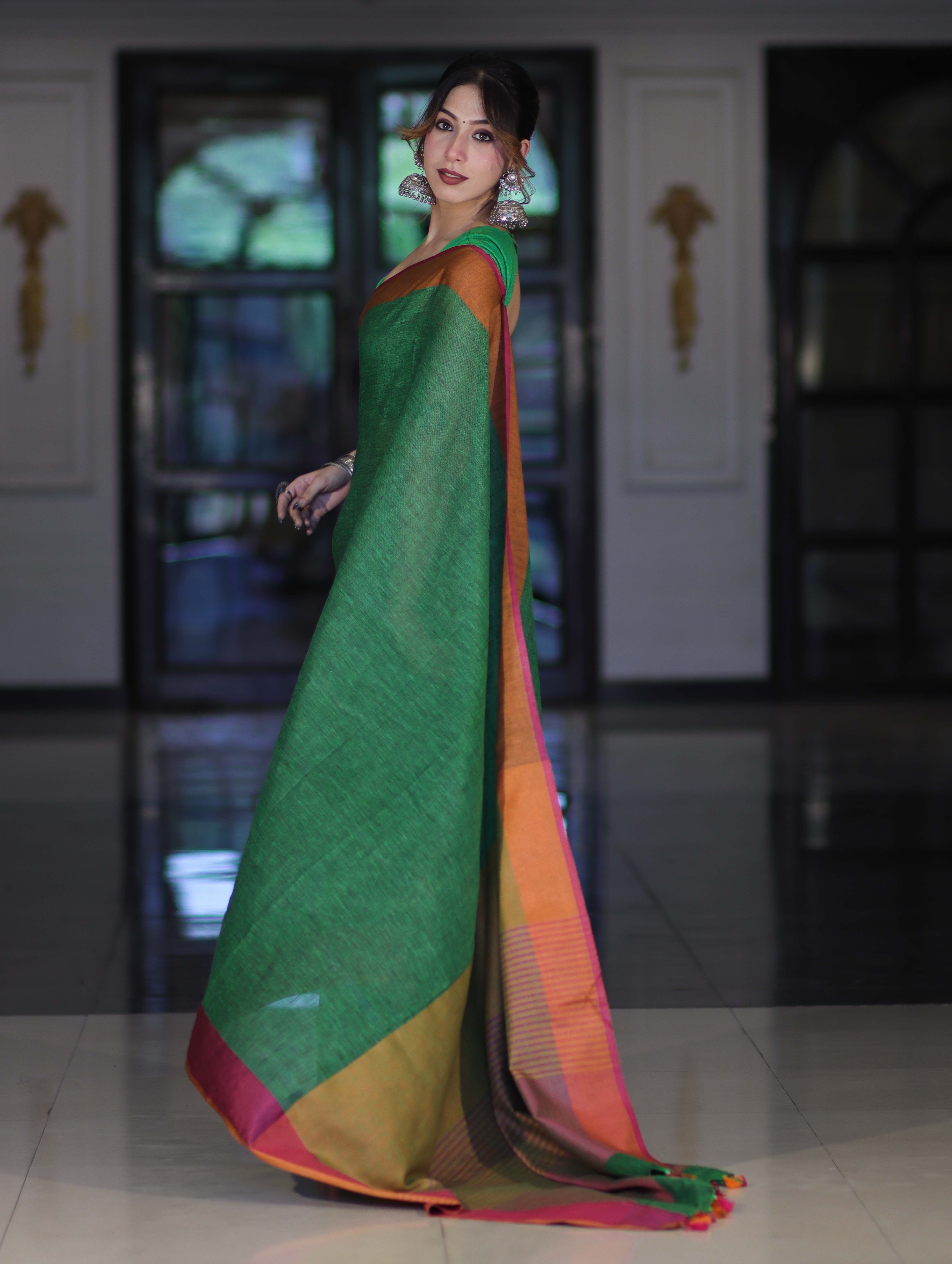 Bhagalpur Handloom Pure Linen Saree With Dual Tone Contrast Pallu-Green