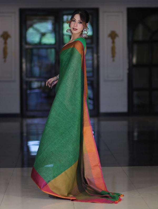 Bhagalpur Handloom Pure Linen Saree With Dual Tone Contrast Pallu-Green