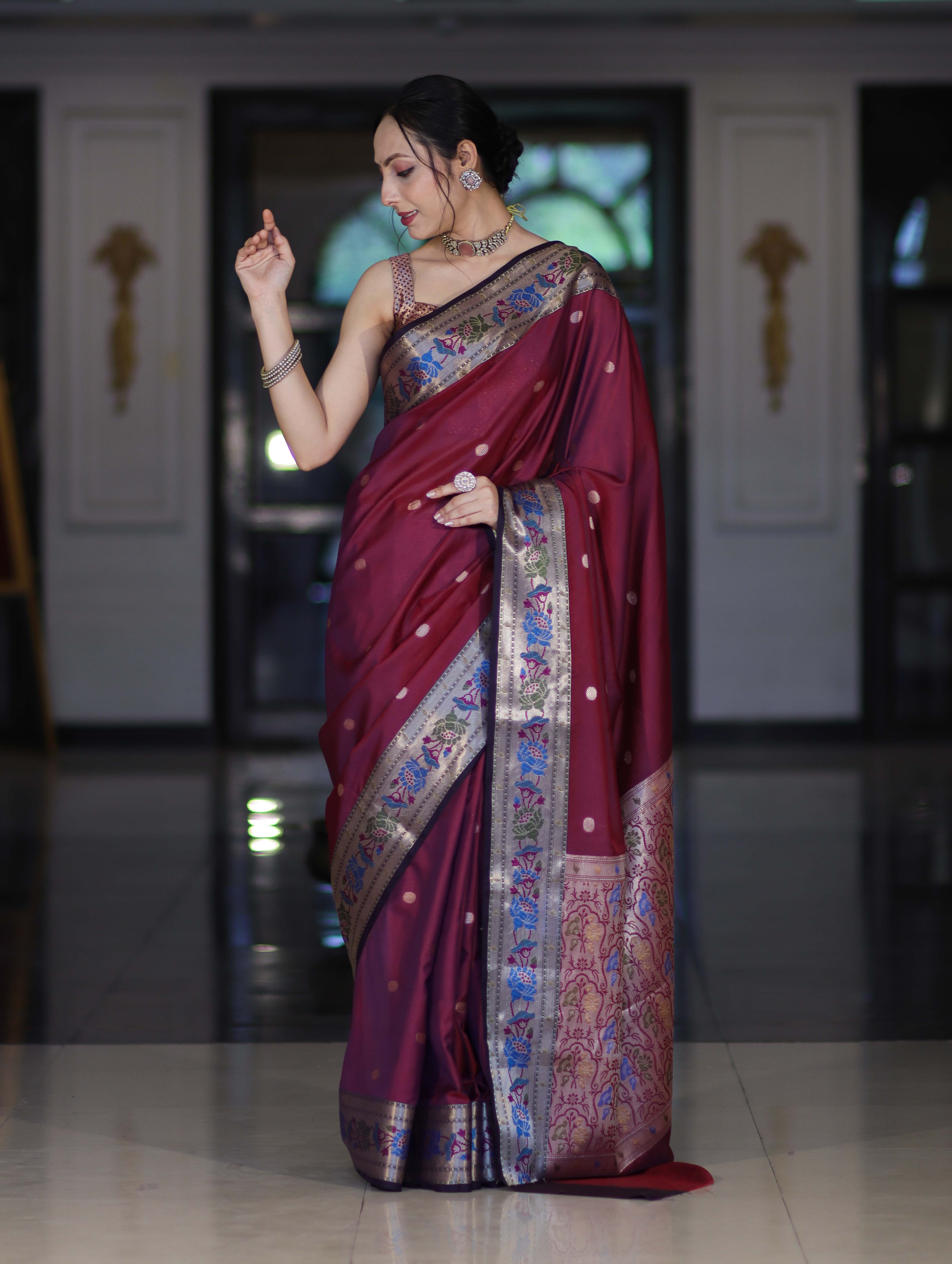 Banarasee Dual Tone Semi Silk Saree With Buti Design & Contrast Resham Border-Burgundy