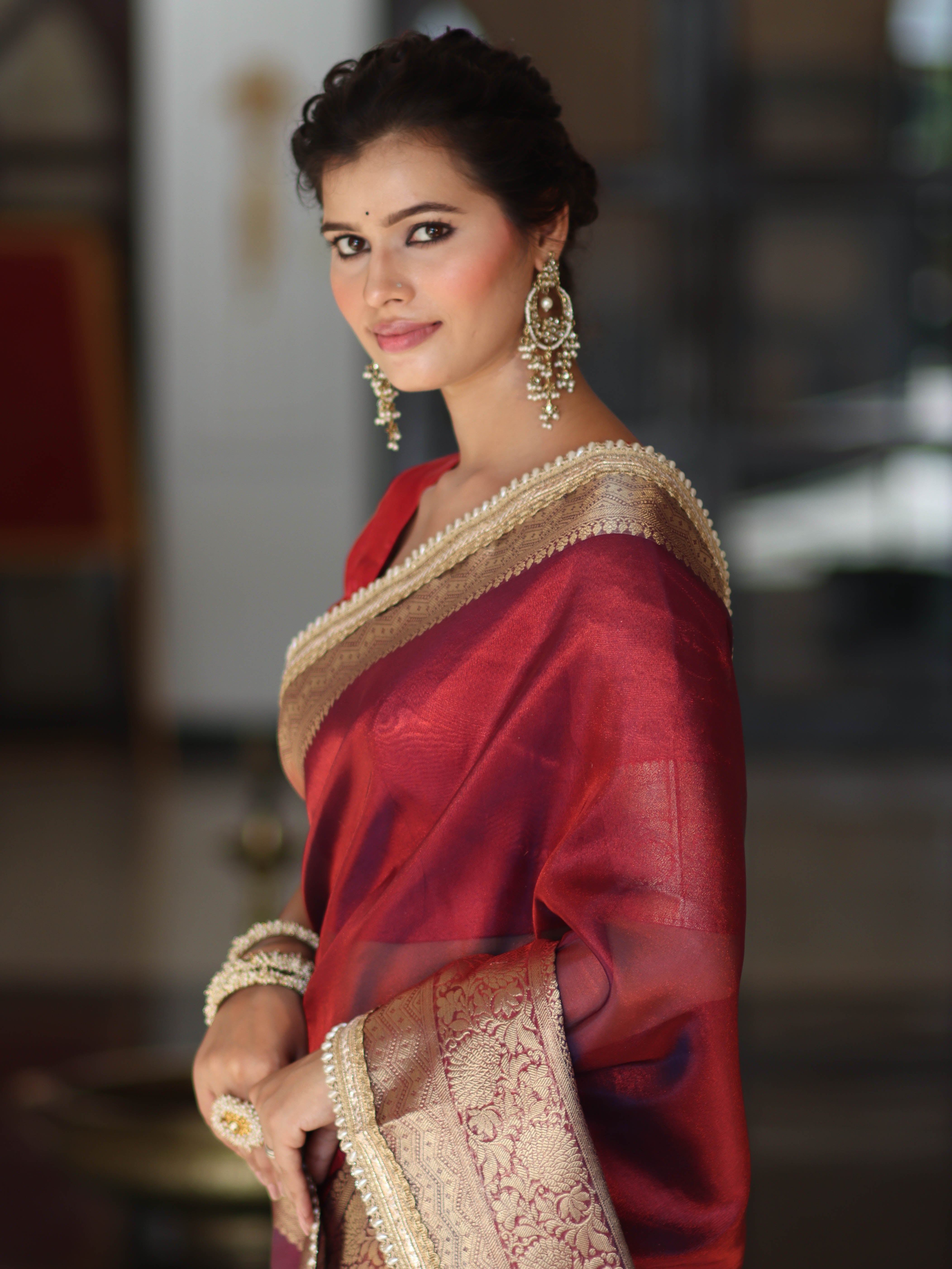 Banarasee Handwoven Plain Tissue Saree With Zari Border & Lace-Maroon(Purple Tone)