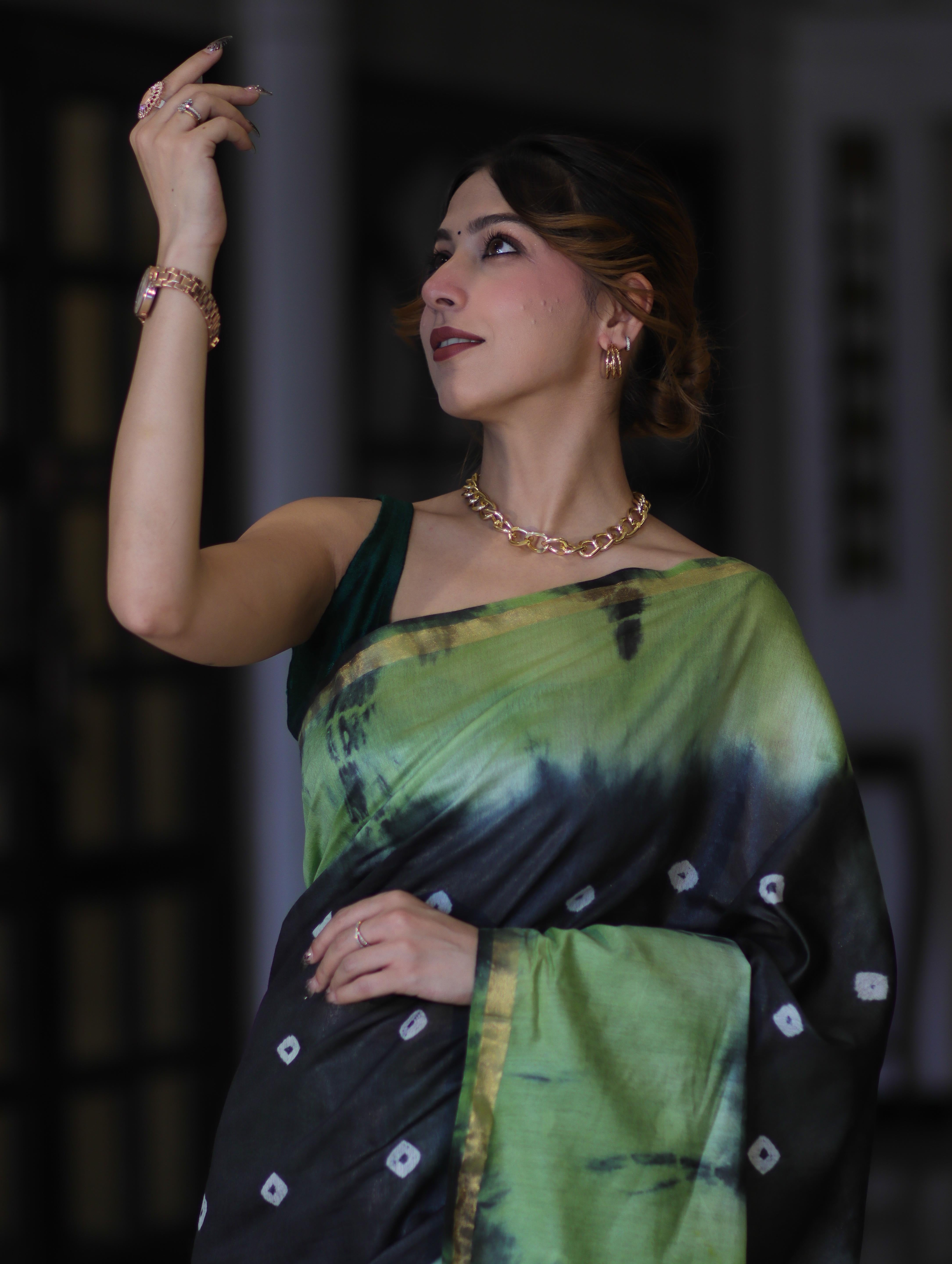 Bhagalpur Handloom Pure Linen Cotton Hand Dyed Shibori Pattern Saree-Black & Light Green