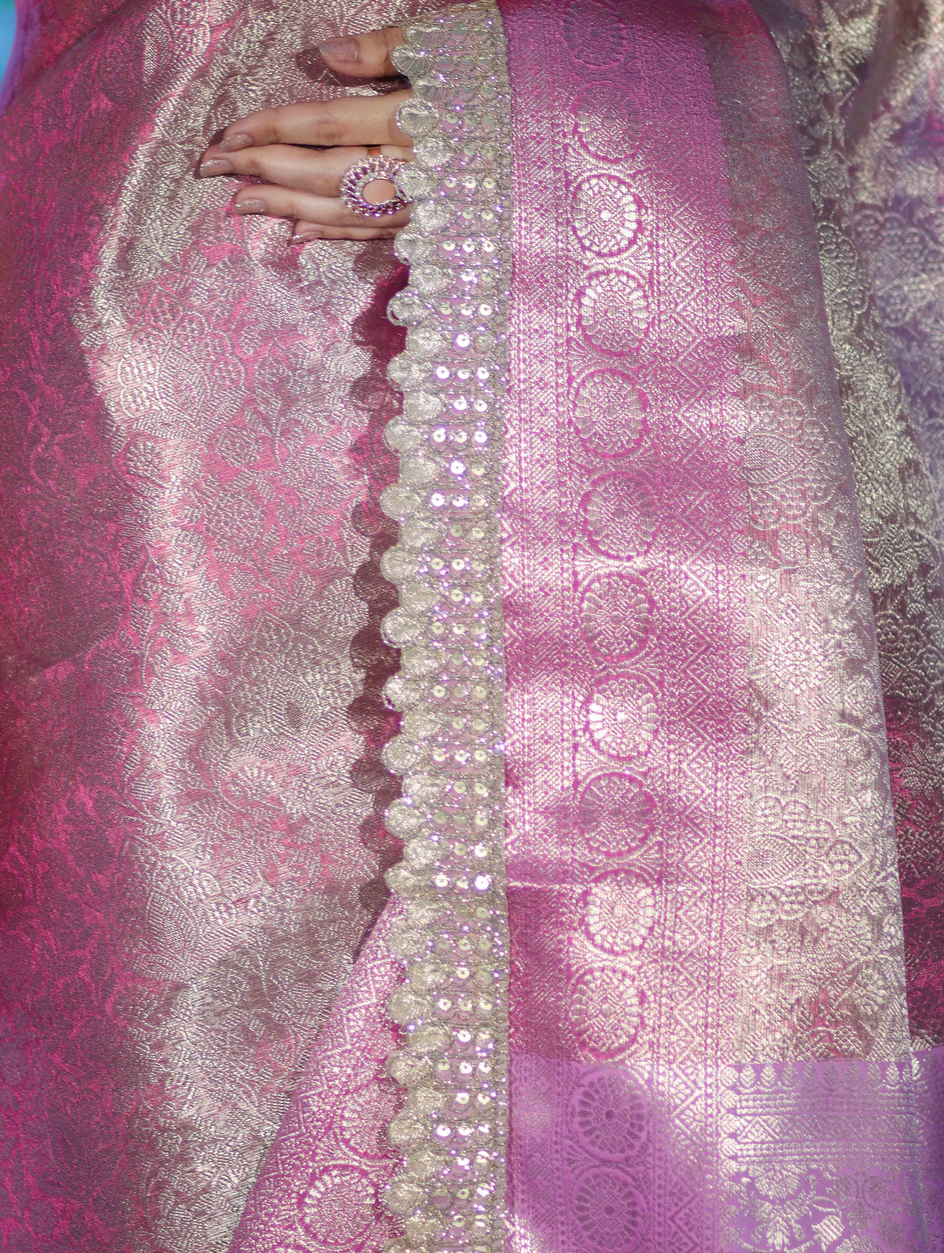 Banarasee Handloom Tissue Saree With Zari Weaving Floral Work & Lace Border-Light Pink
