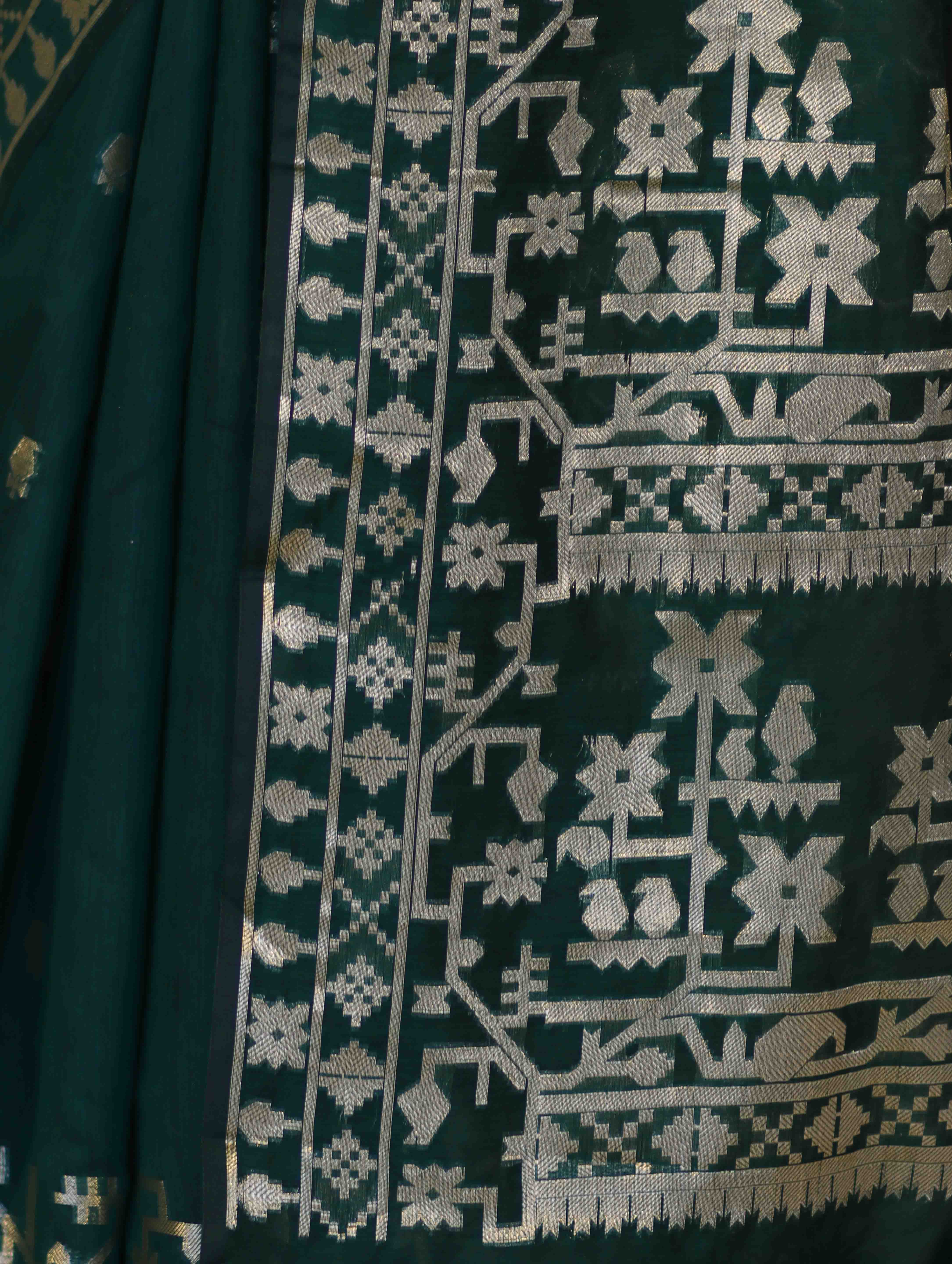 Banarasee Handloom Cotton Silk Saree With Zari Buti Design & Geometric Border-Deep Green