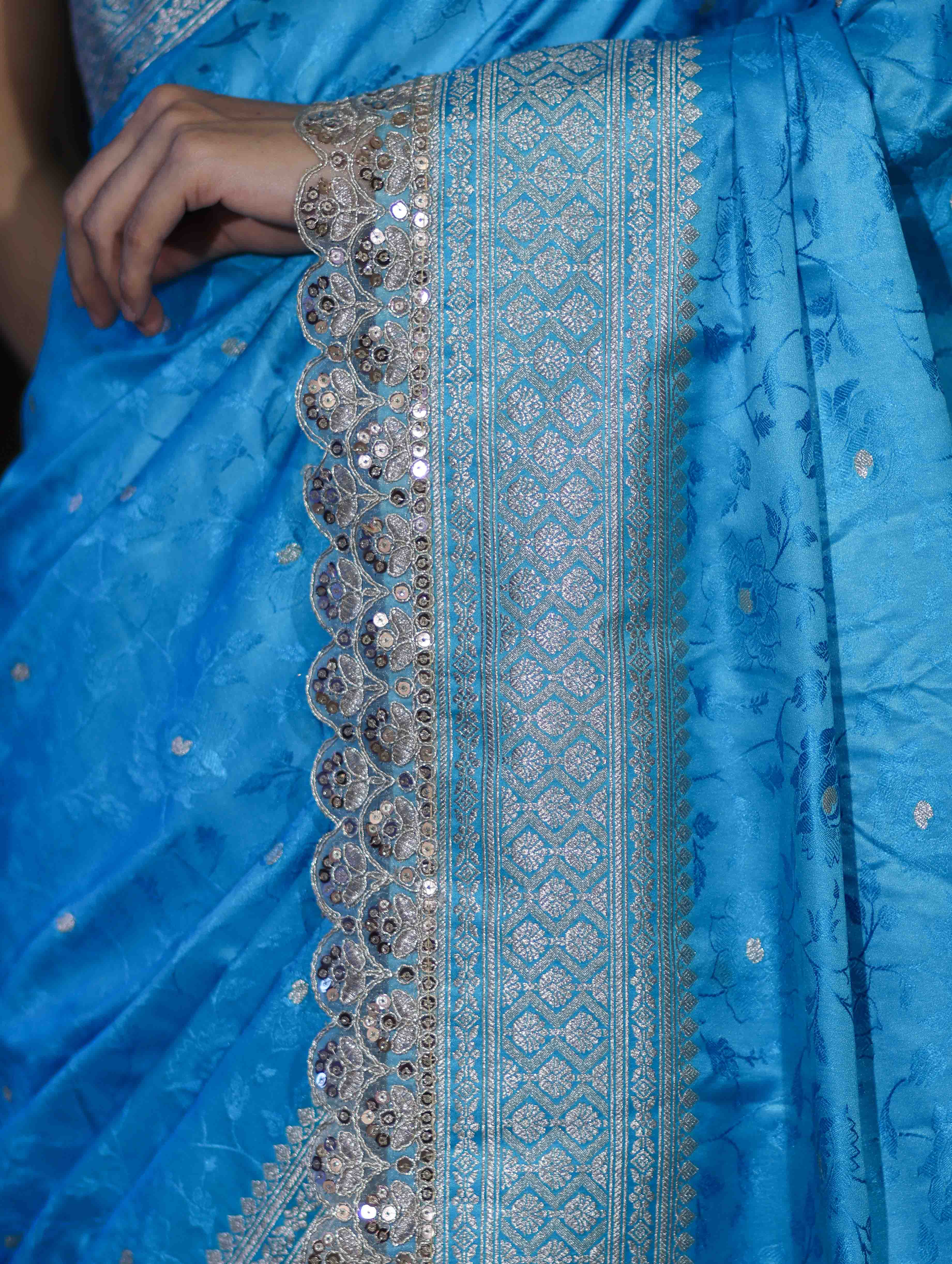 Banarasee Handloom Mashru Silk Saree With Buti Design Zari Border & Lace-Sky Blue