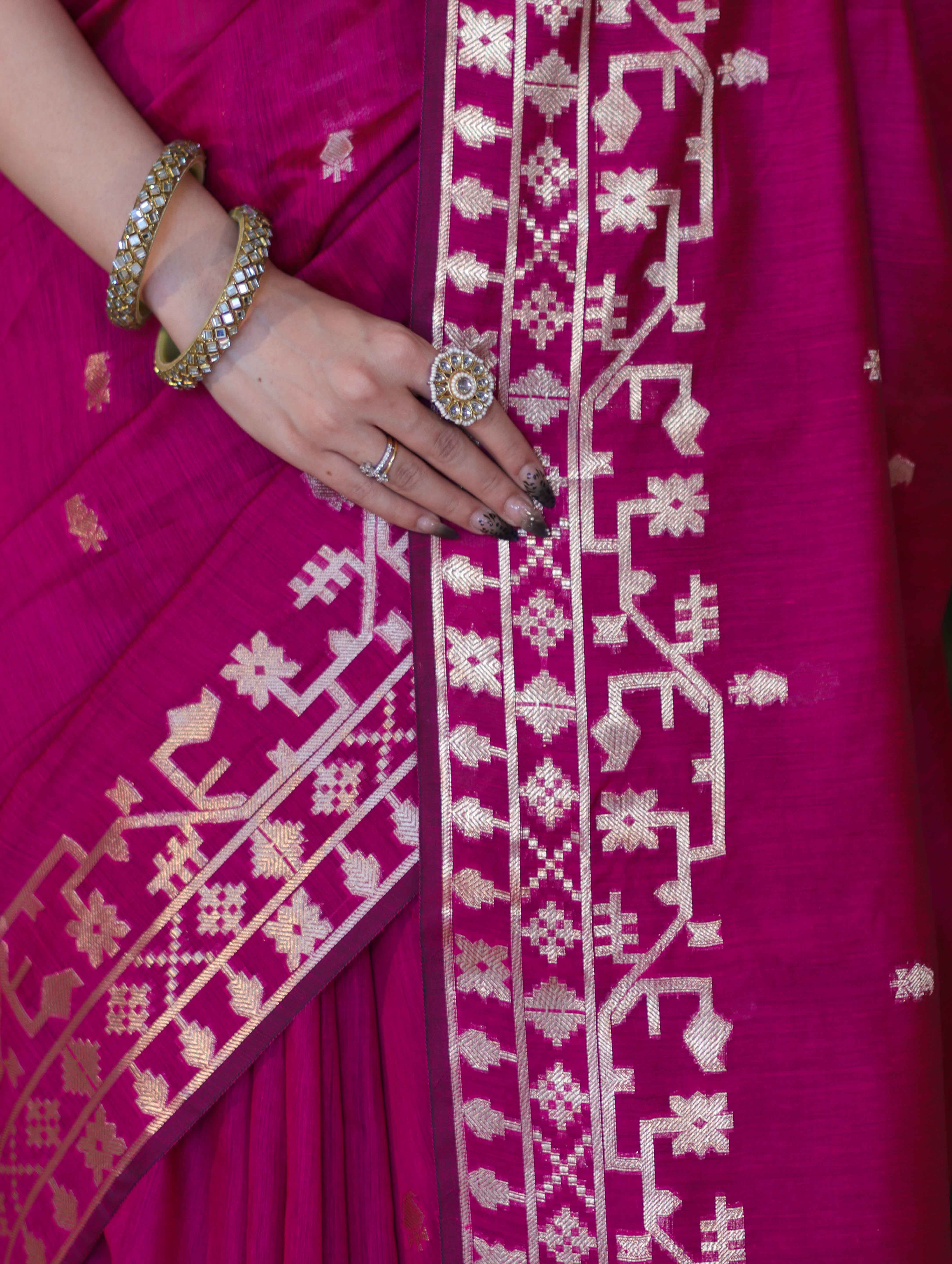 Banarasee Handloom Cotton Silk Saree With Zari Buti Design & Geometric Border-Magenta