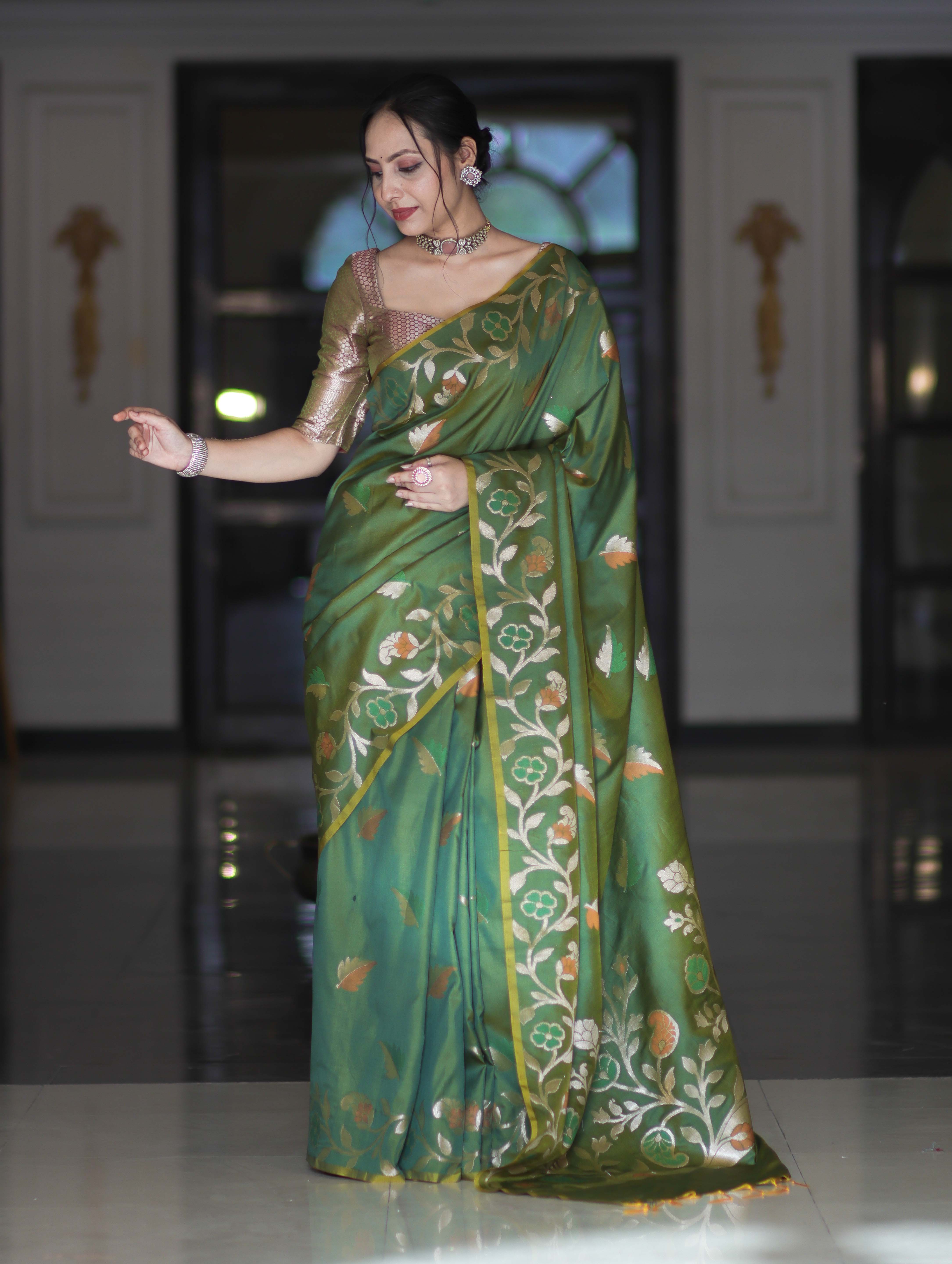 Banarasee Handloom Semi Silk Saree With Leaf Pattern & Floral Zari Border-Green