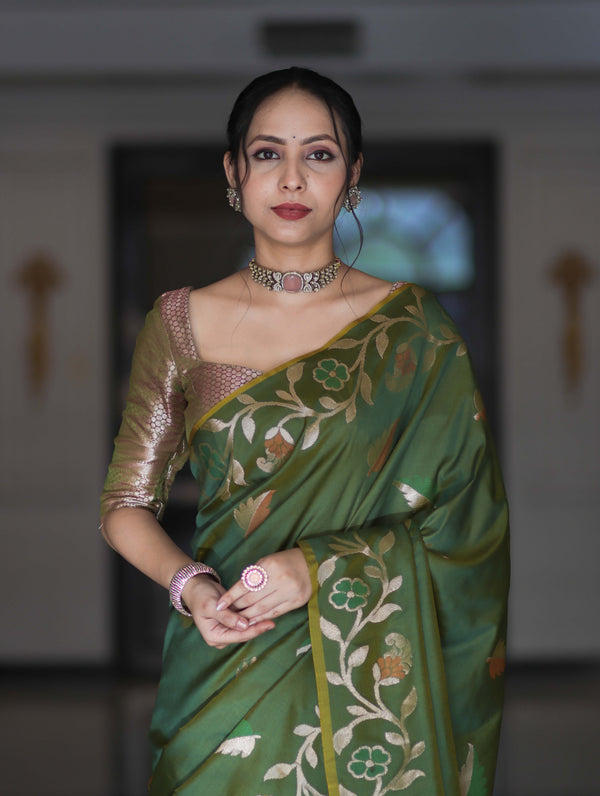 Banarasee Handloom Semi Silk Saree With Leaf Pattern & Floral Zari Border-Green